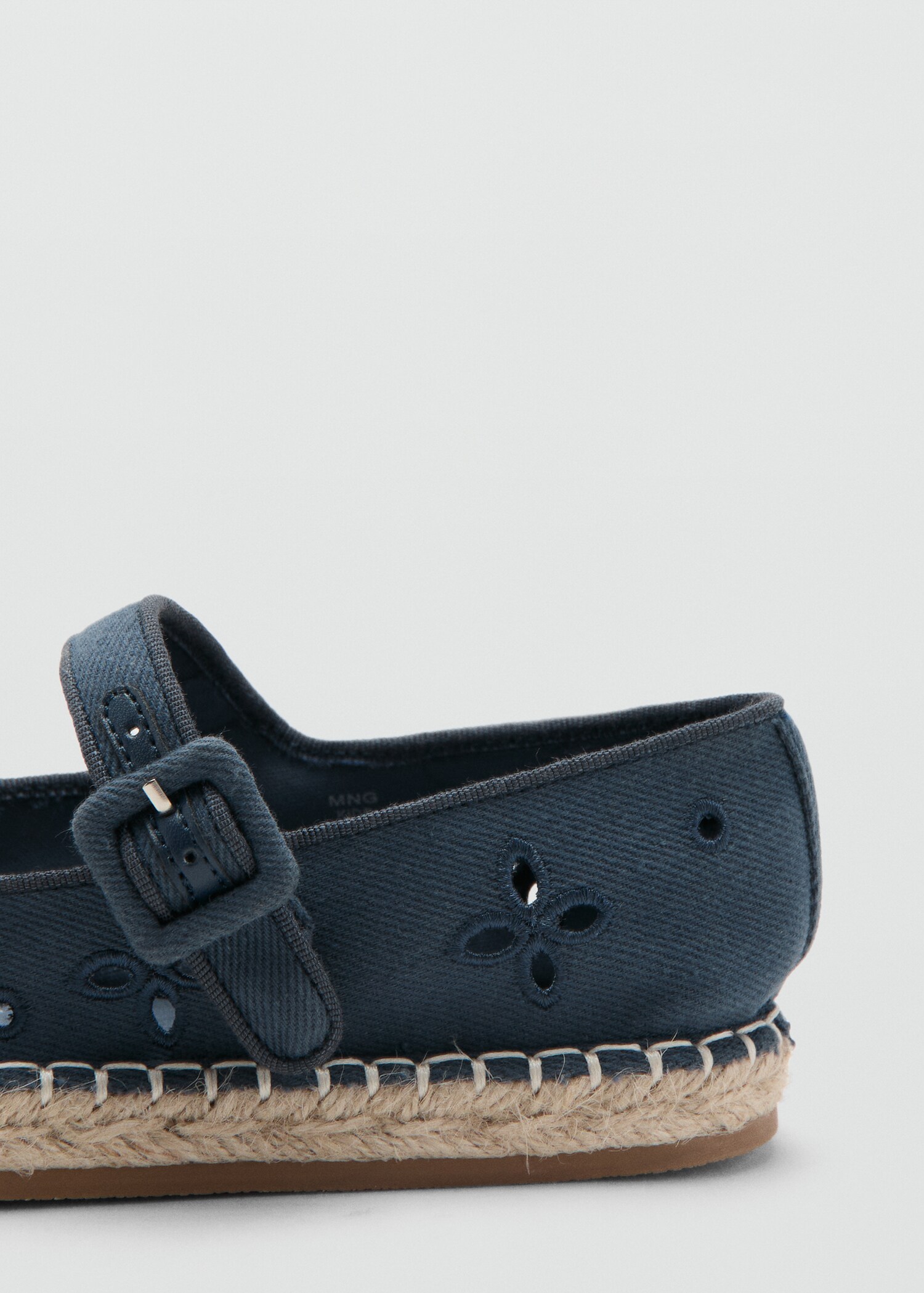 Sandália com estilo de alpercata - Pormenor do artigo 1