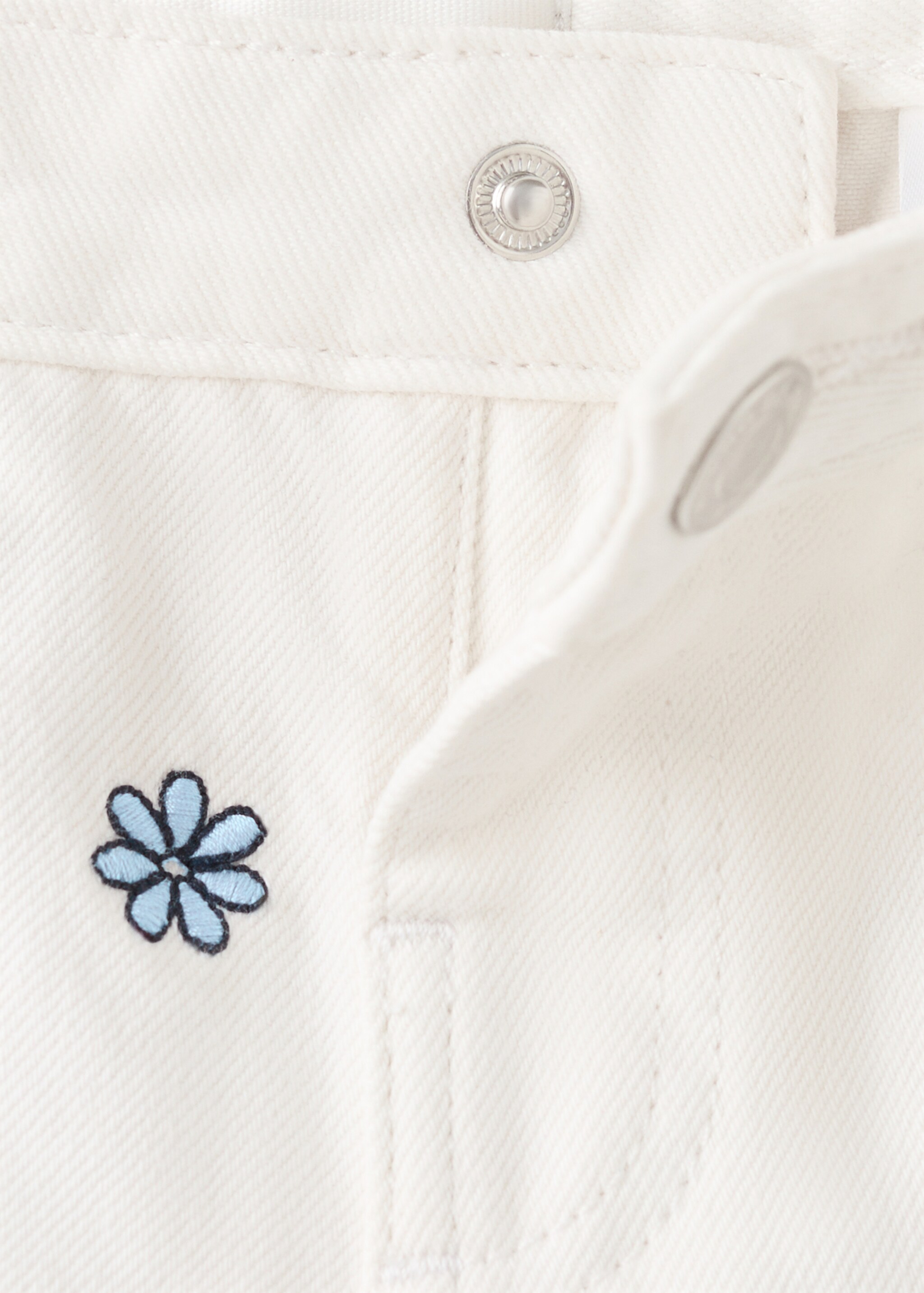 Jeans rectos bordado flores - Detalle del artículo 8, Blanco roto. Ref: 27046353-00.