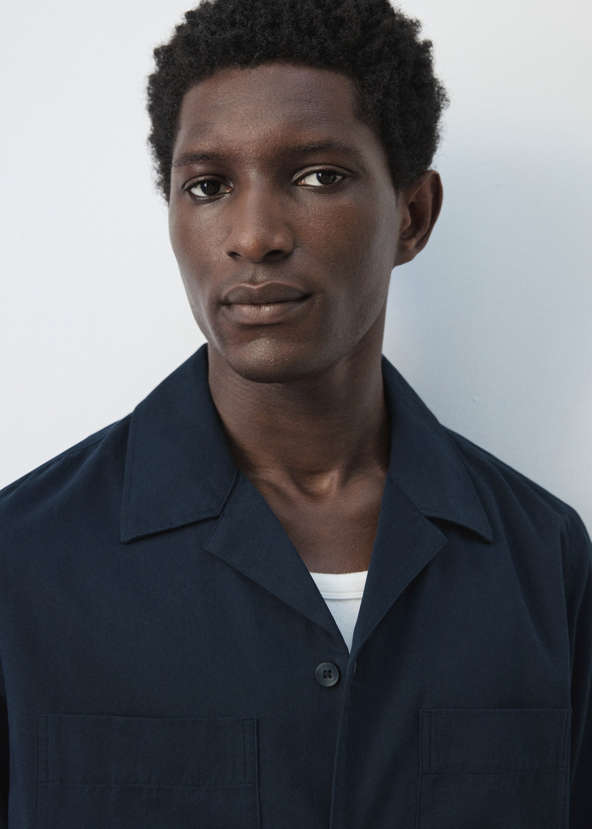 Sobrecamisa algodón cuello bowling - Detalle del artículo 1, Azul marino. Ref: 27046711-00.