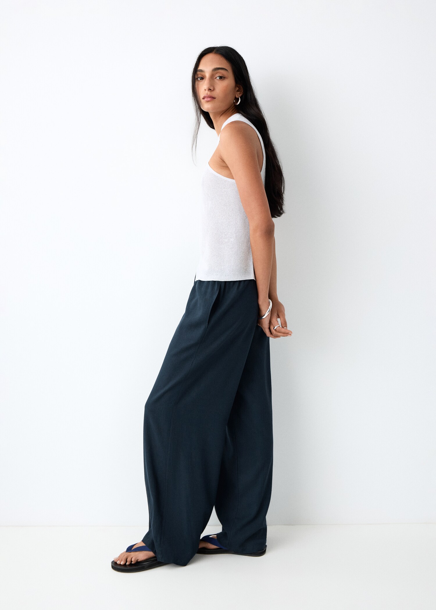 Flowy straight-fit trousers - Medium plane