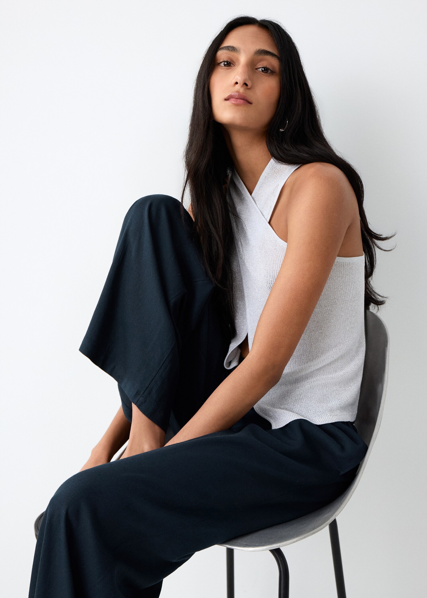 Flowy straight-fit trousers - Details of the article 2