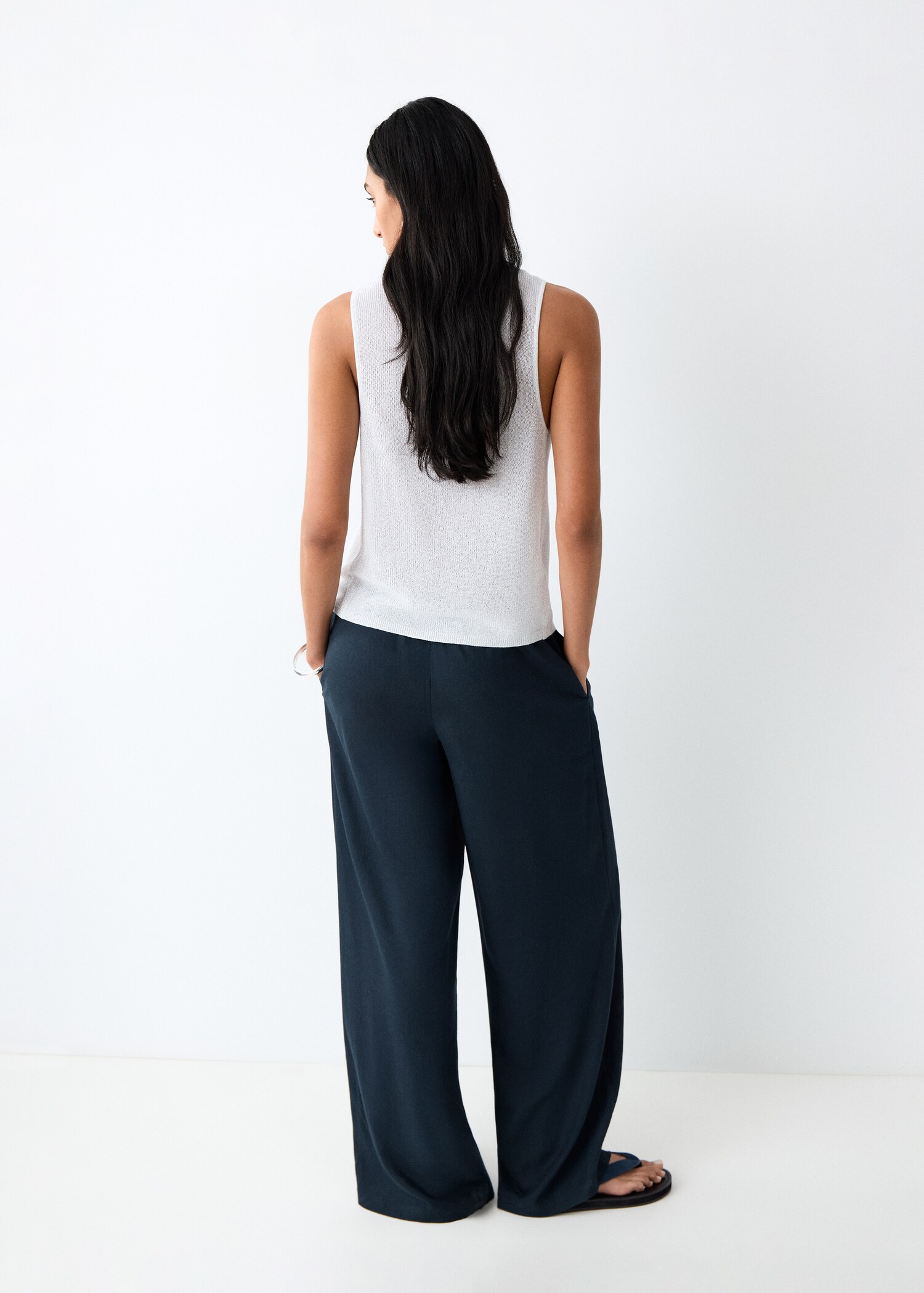 Flowy straight-fit trousers - Reverse of the article