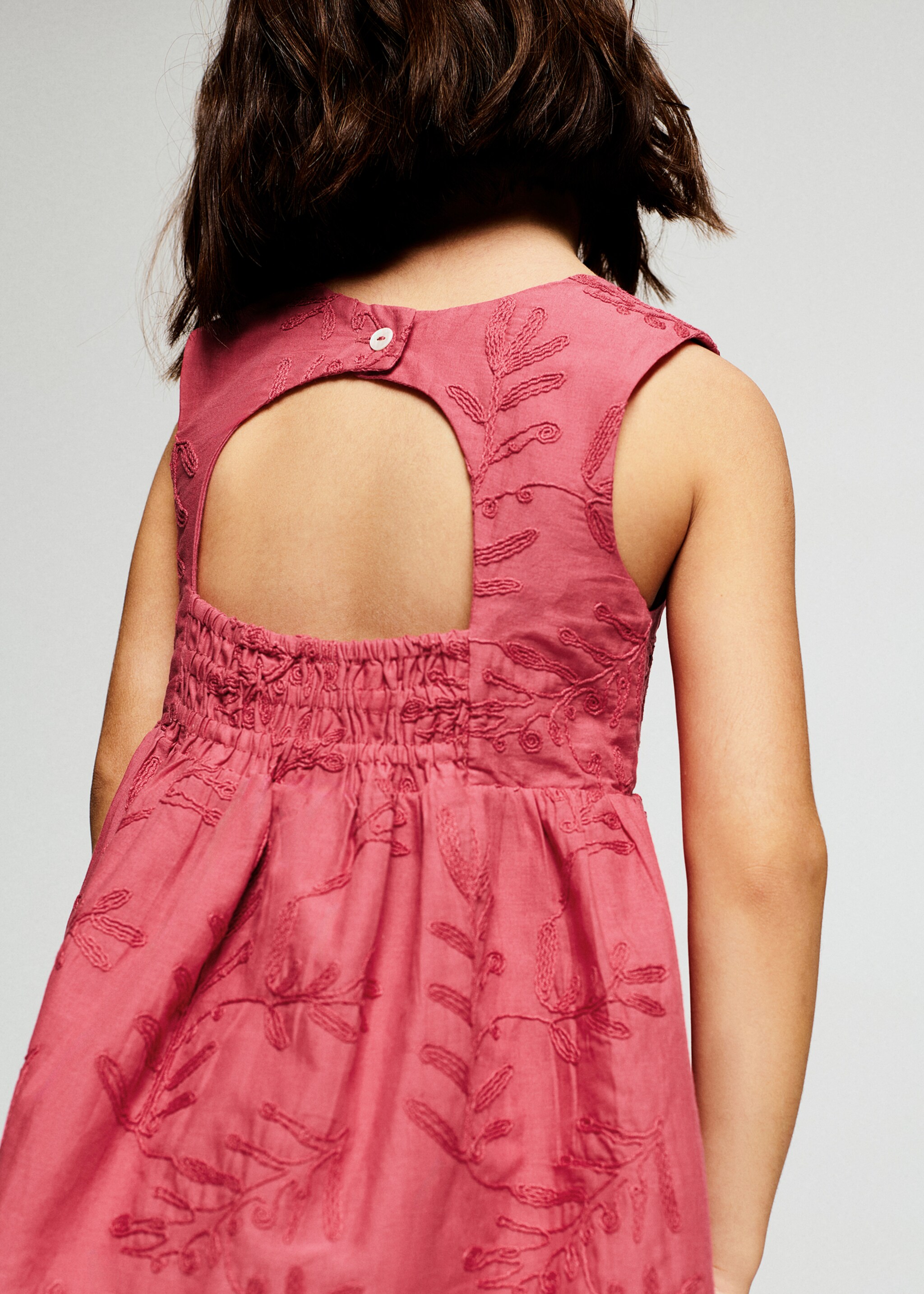 Embroidered dress with back slit - Details of the article 1, Strawberry. Ref: 27046735-00.