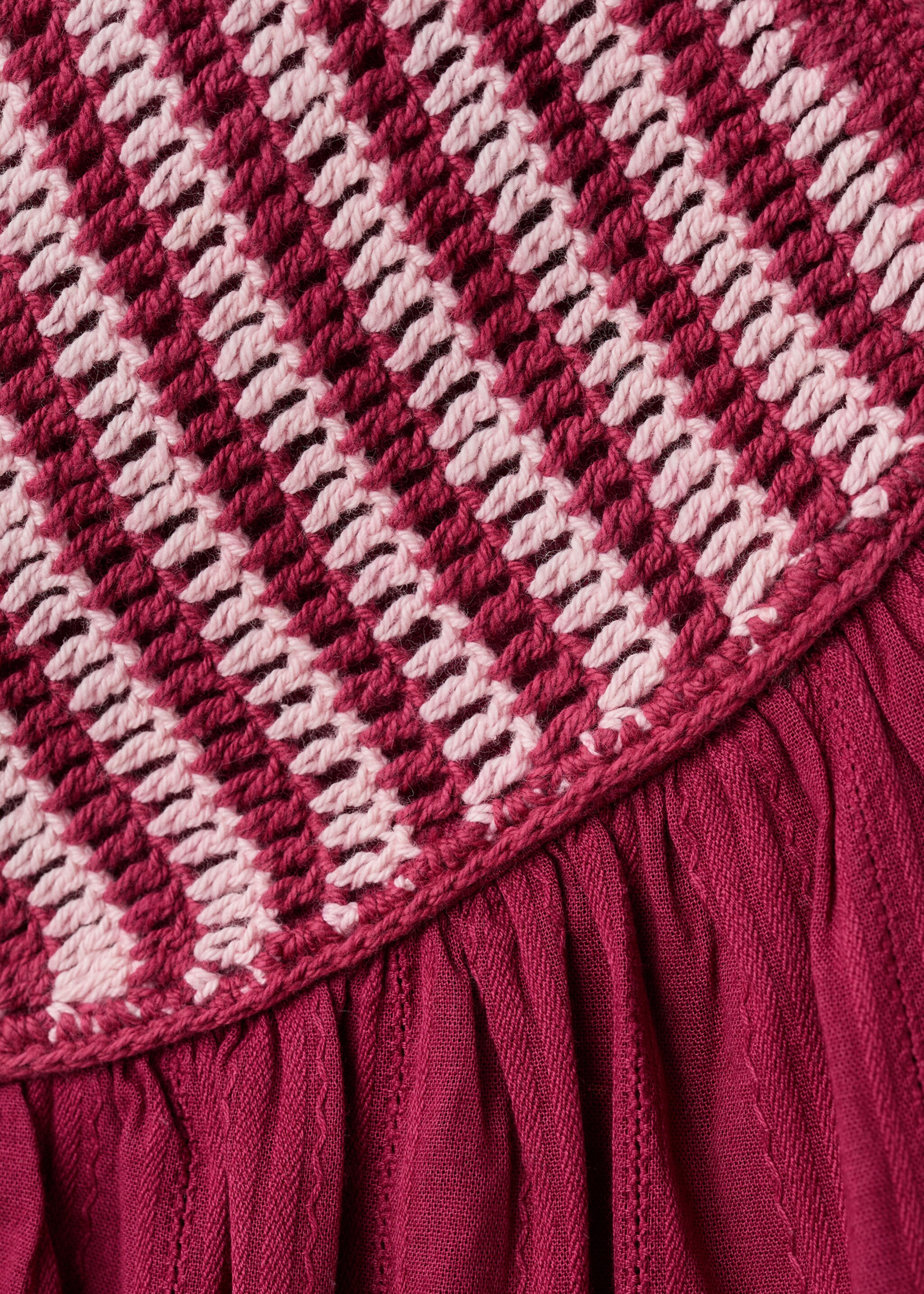 Two-tone crochet top - Details of the article 8, Maroon. Ref: 27046745-00.