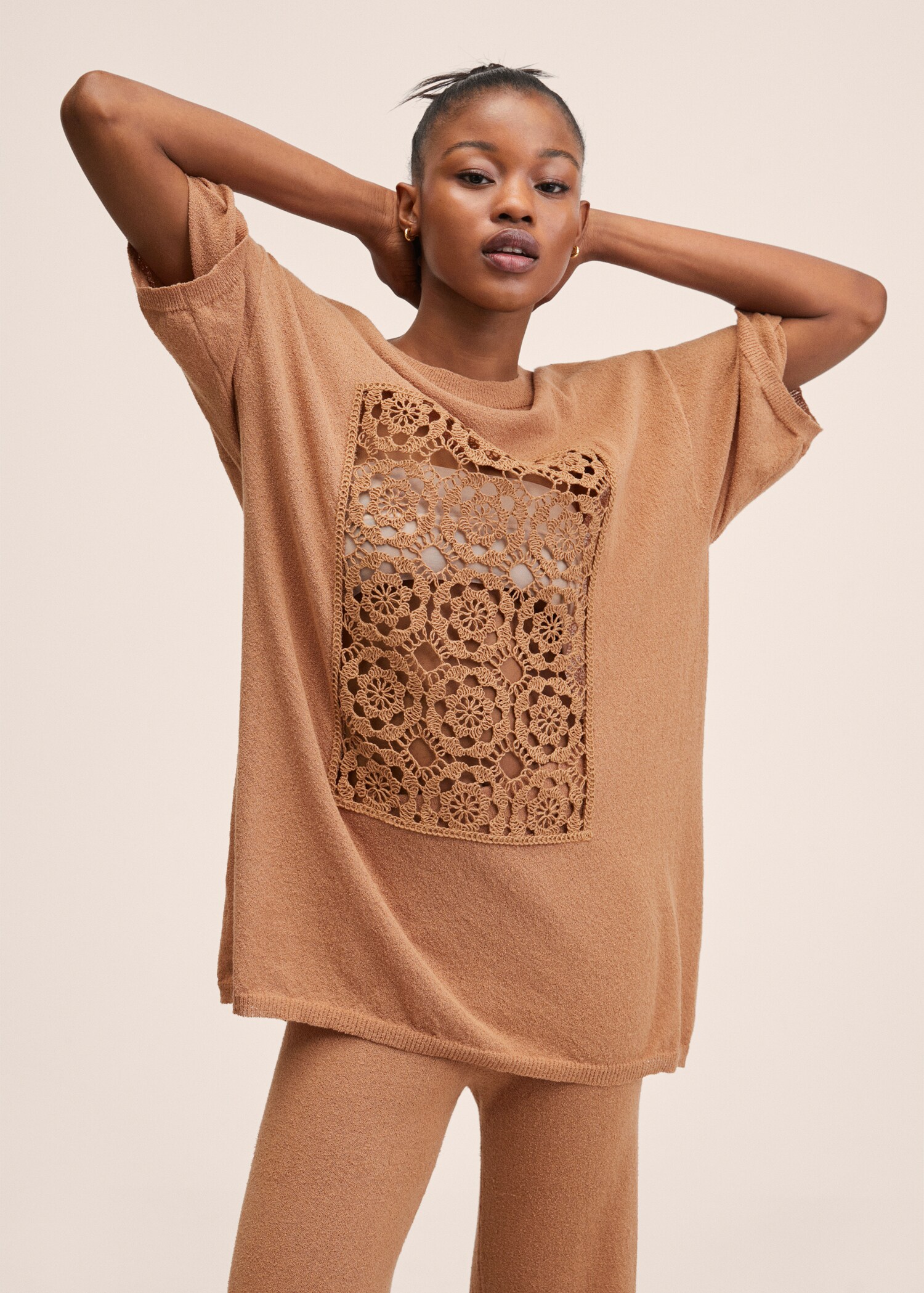 Pull-over empiècement crochet - Plan moyen
