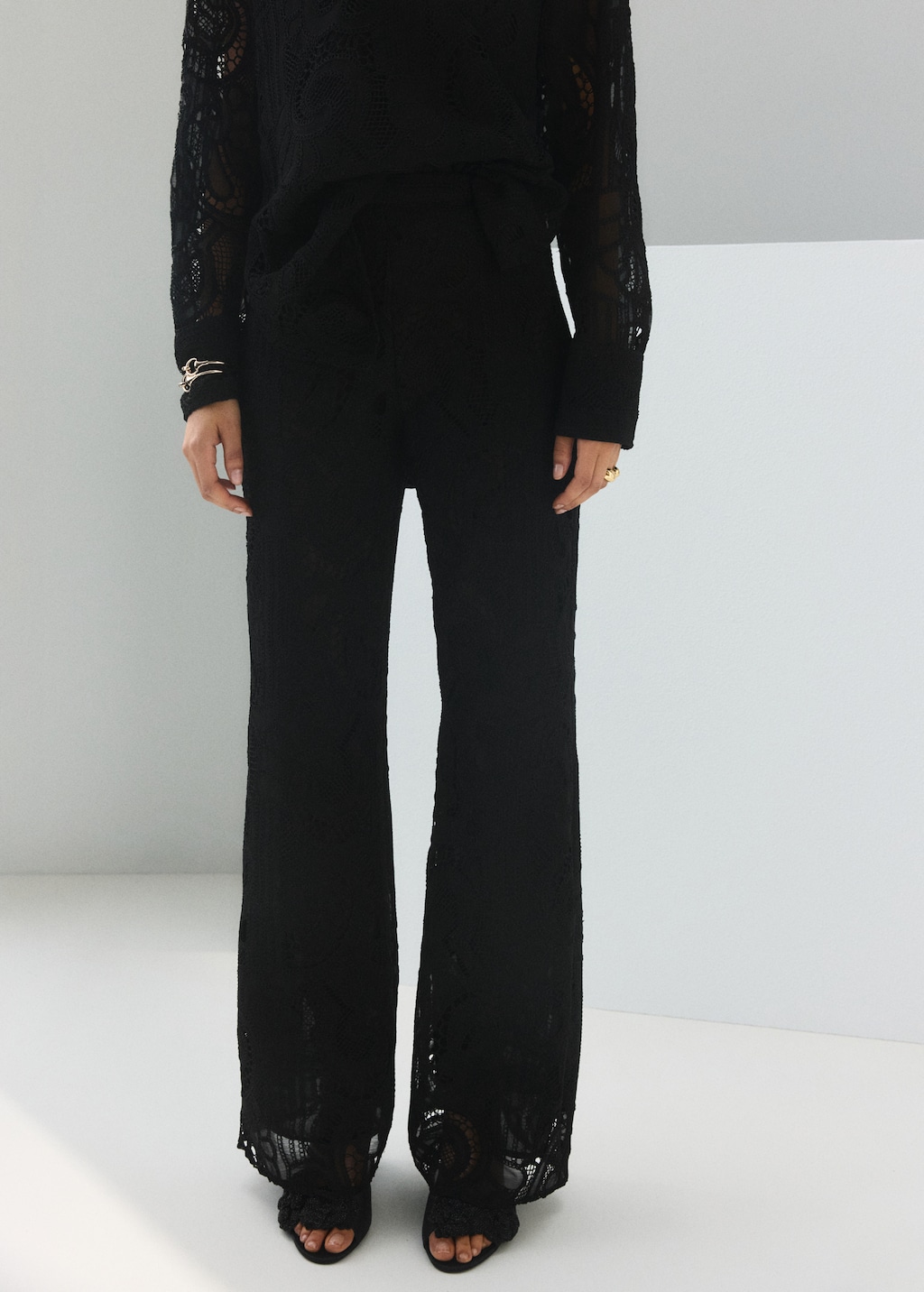 Straight-leg pants with openwork embroidery