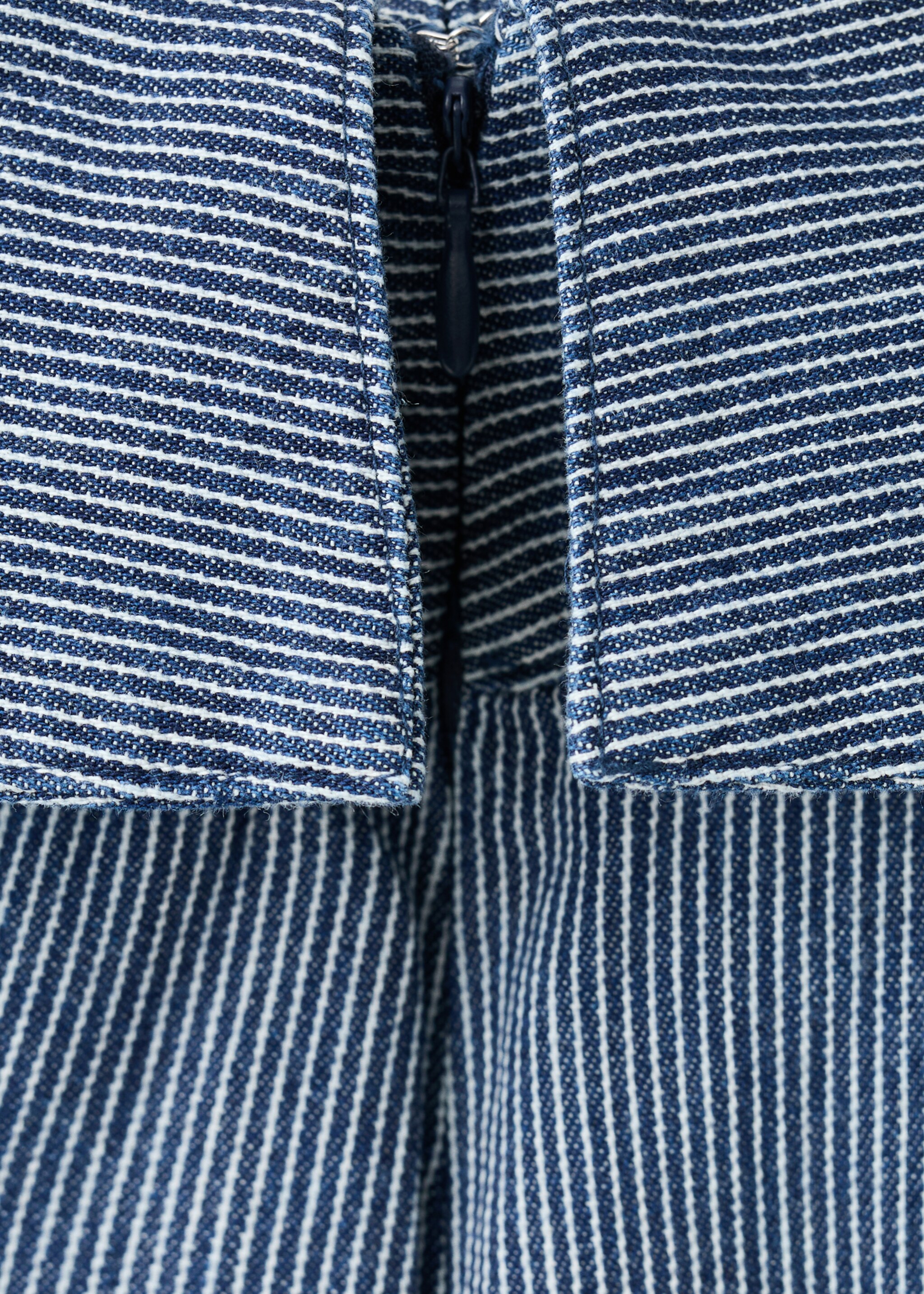 Wide leg striped jeans with turned-up waistband - Details of the article 8, Dark Blue. Ref: 27047139-00.