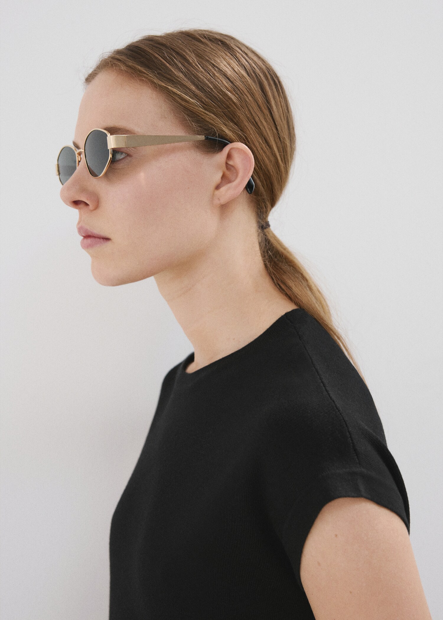 Short-sleeved knitted cotton sweater - Details of the article 1