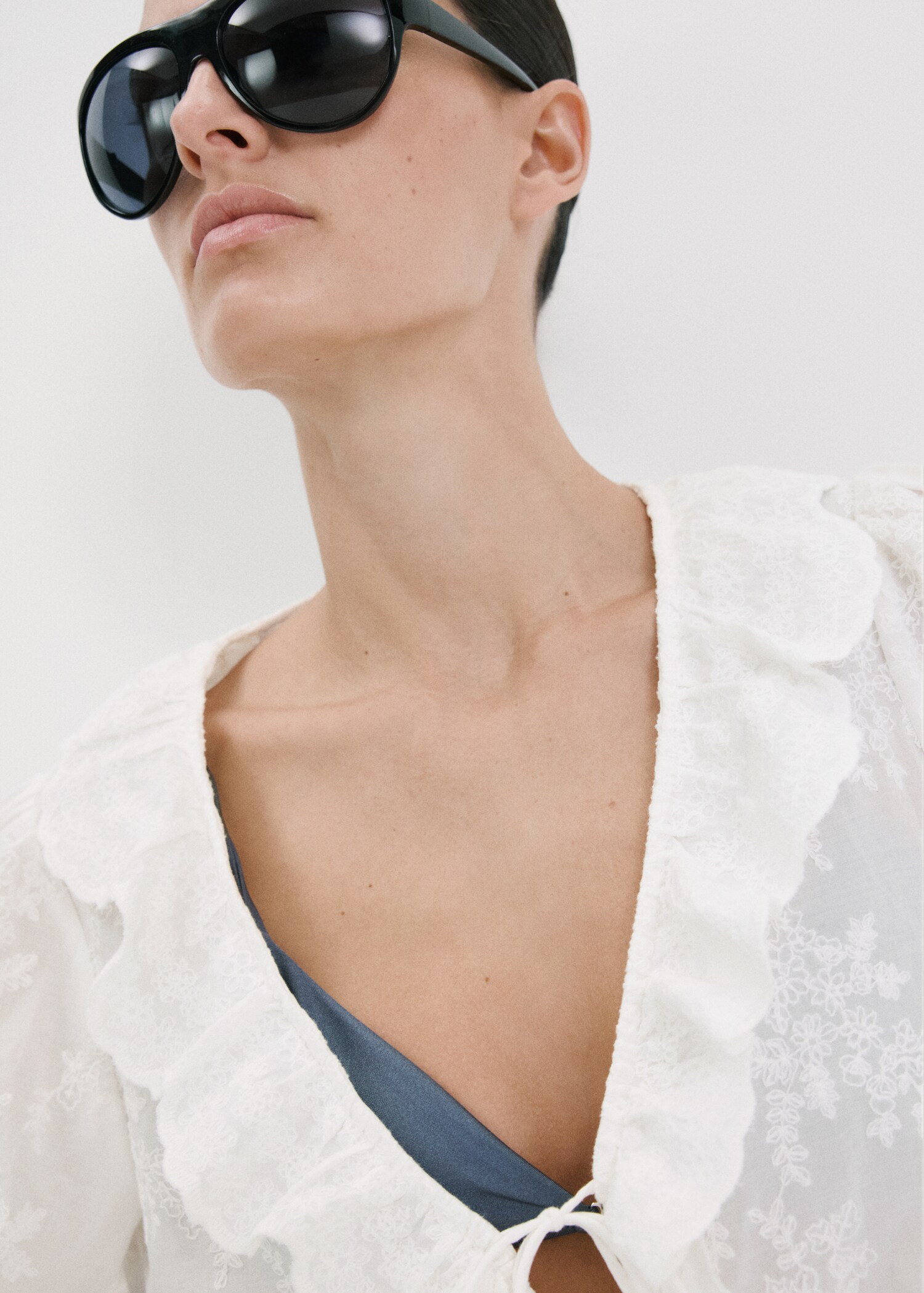 Blouse brodée volants - Détail de l'article 1