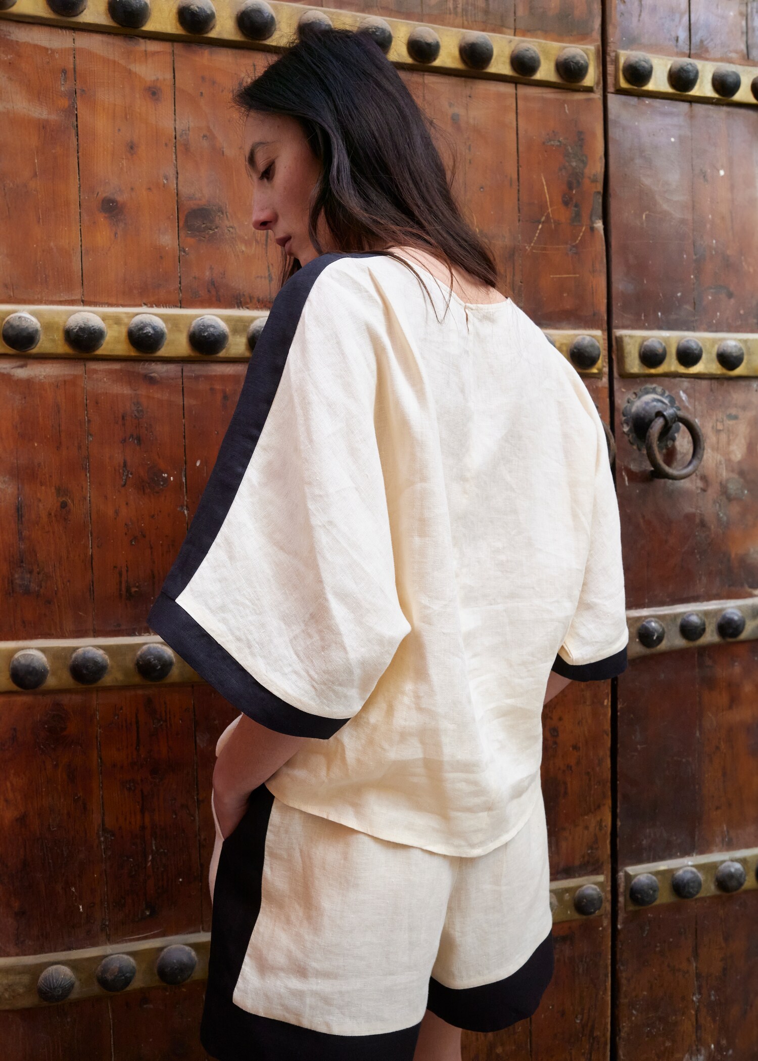 Contrast stripe linen shorts - Reverse of the article