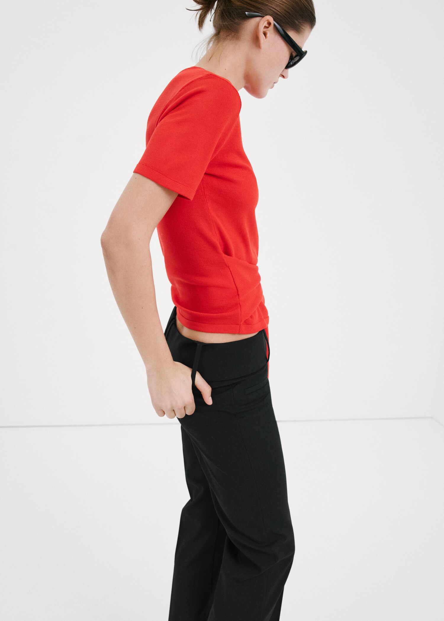Straight capri trousers - Details of the article 1
