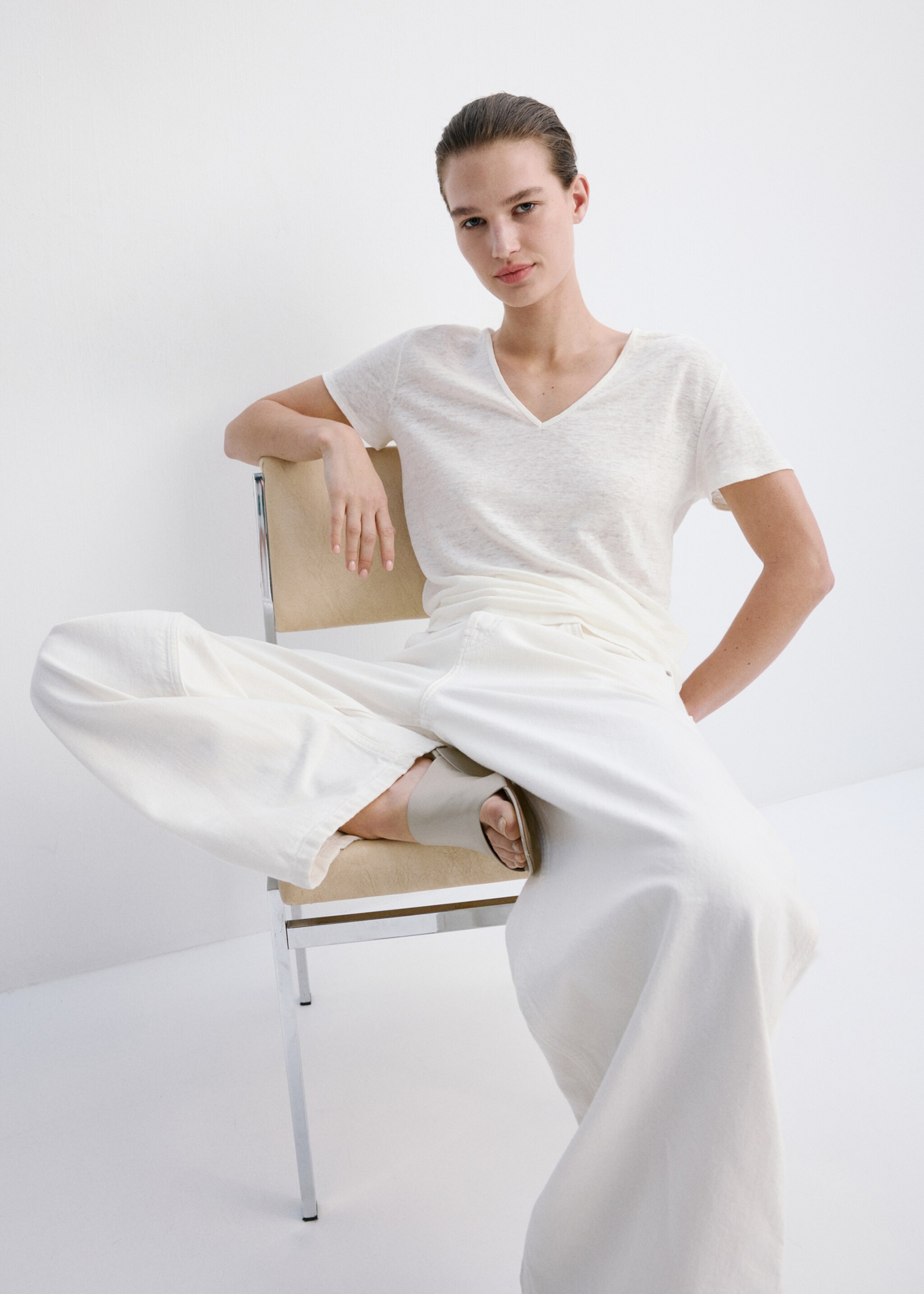 Linen-blend crop T-shirt - Details of the article 2, Off White. Ref: 27047153-00.