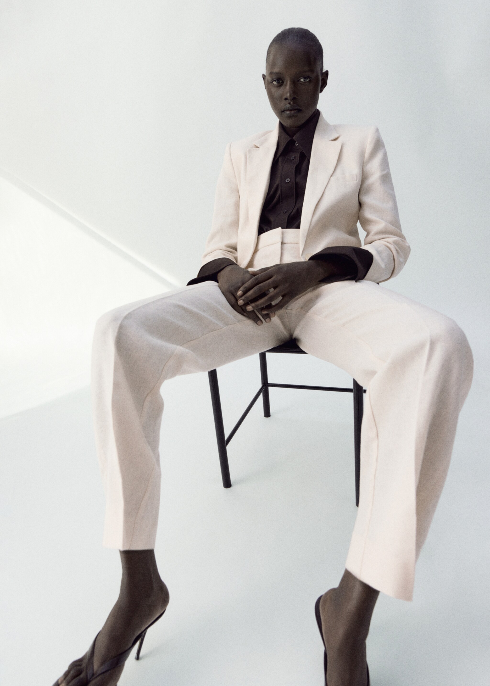 سروال بدلة من الكتان - تفاصيل المنتج 2, بيج فاتح. Ref: 27047156-00.