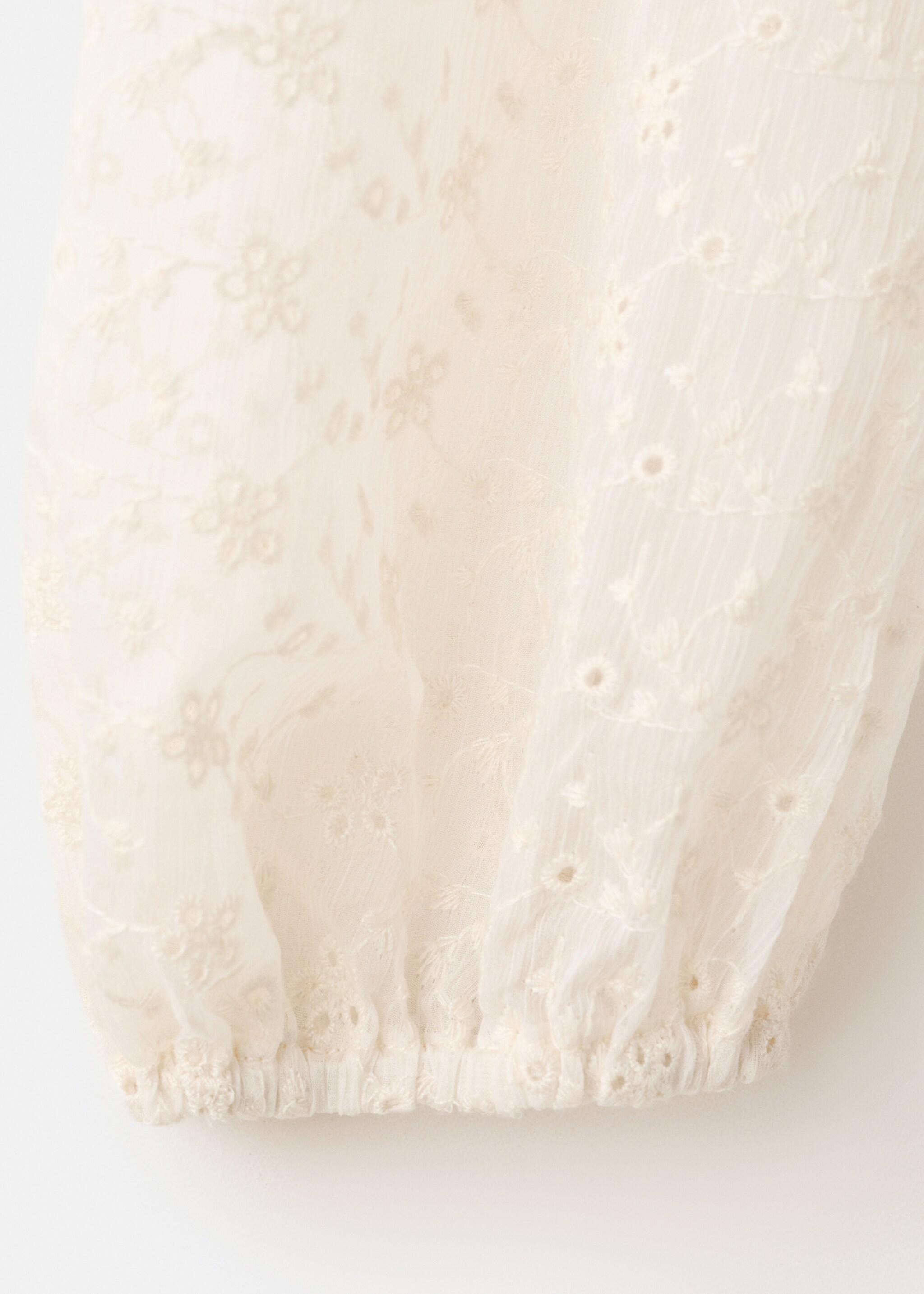 Ruffled embroidered blouse - Details of the article 0, Ecru. Ref: 27047158-00.