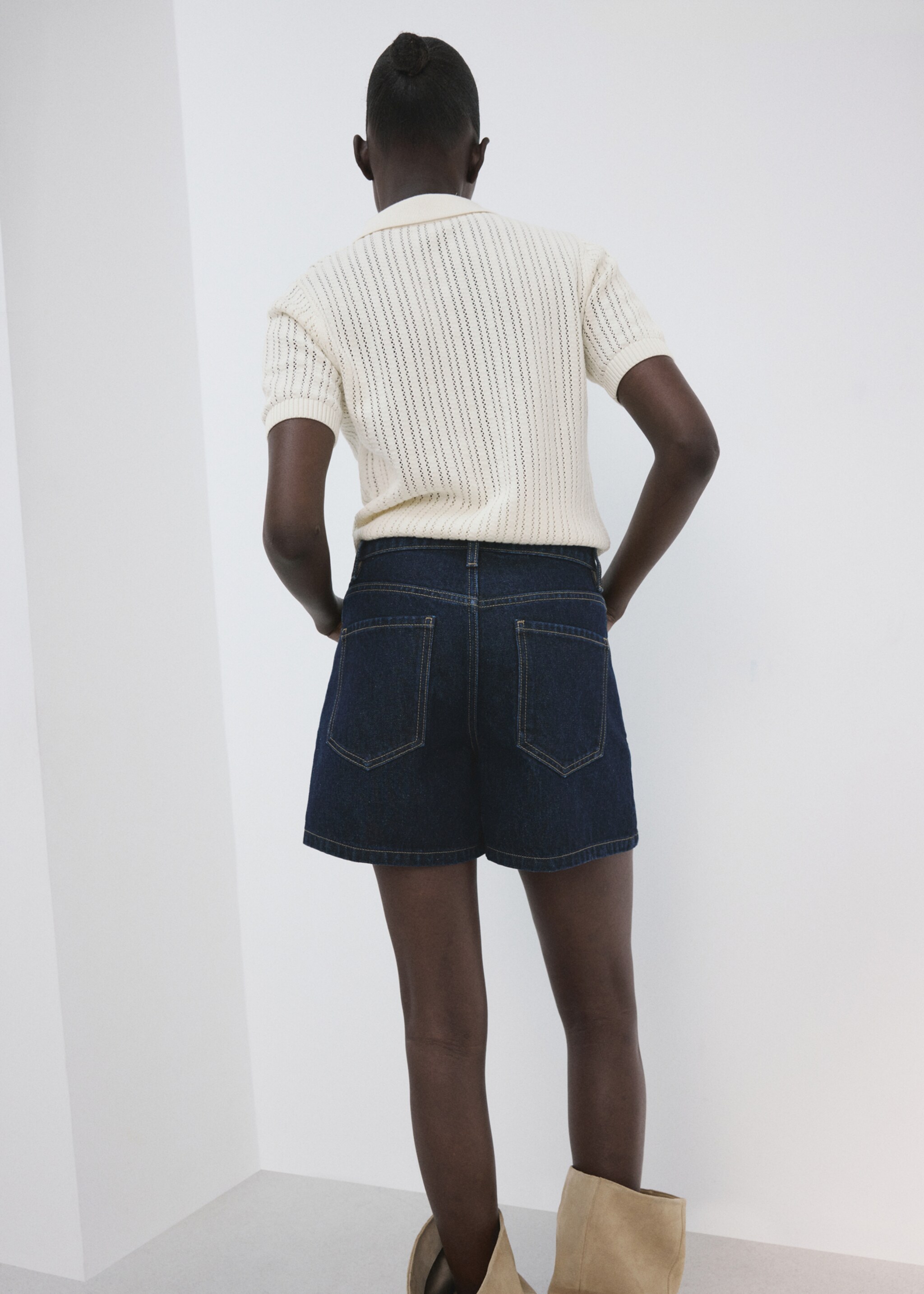 شورتات دنيم مستقيمة بخصر عالي - الجهة الخلفية للمنتج, أزراق ناصع. Ref: 27047162-00.