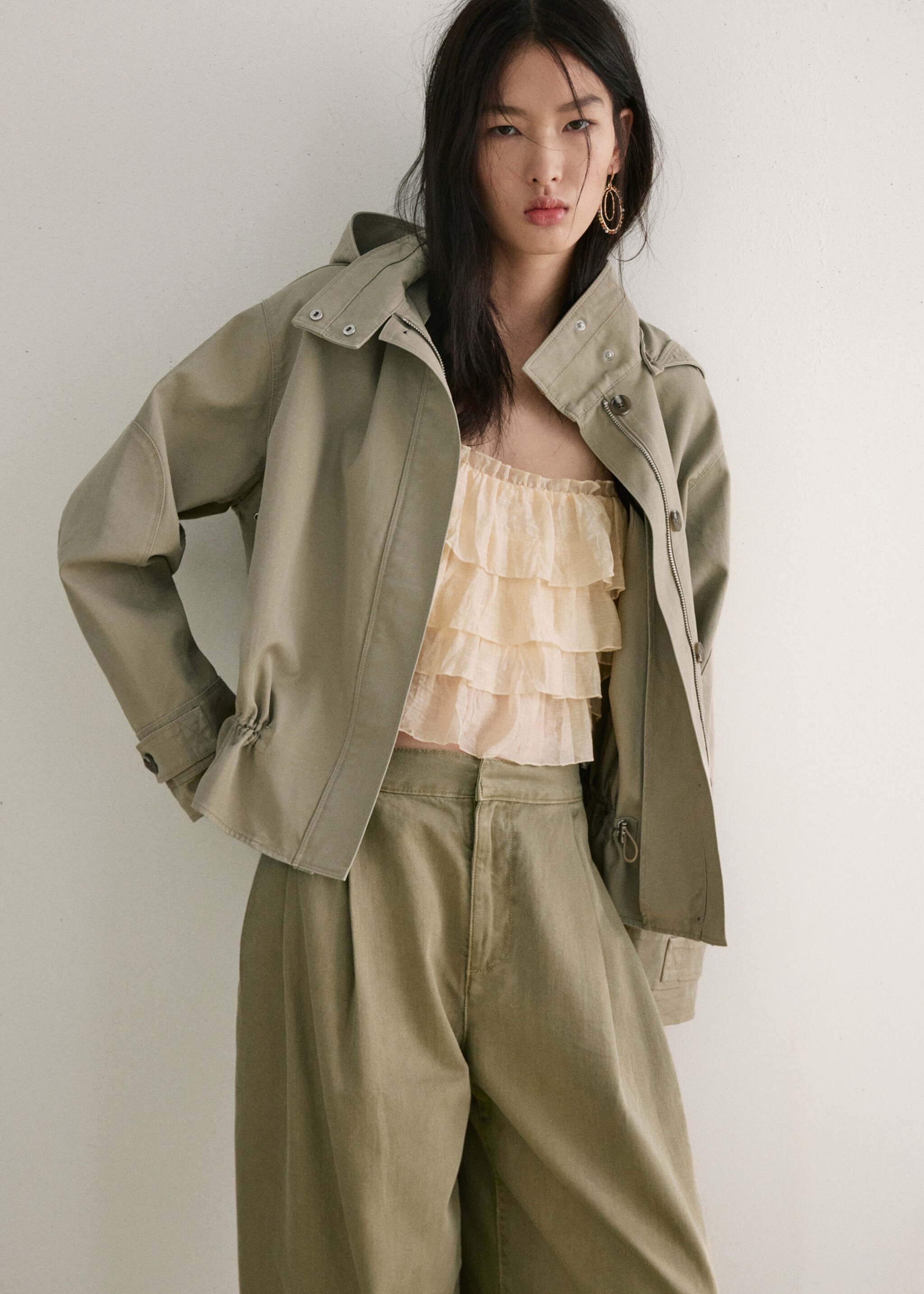 Mid-rise balloon jeans - Details of the article 1, Khaki. Ref: 27047166-00.