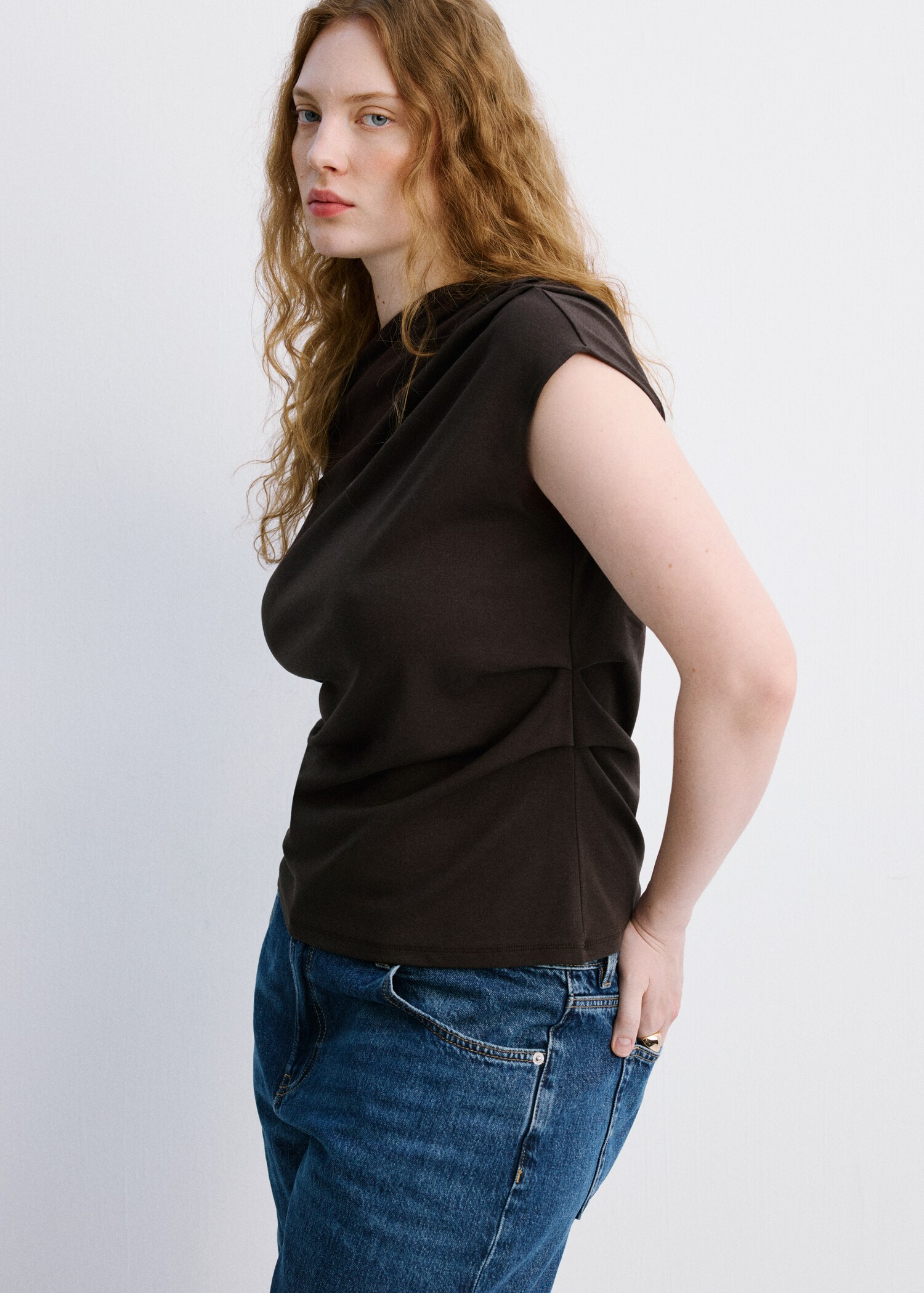 Asymmetric ruched top - Details of the article 4