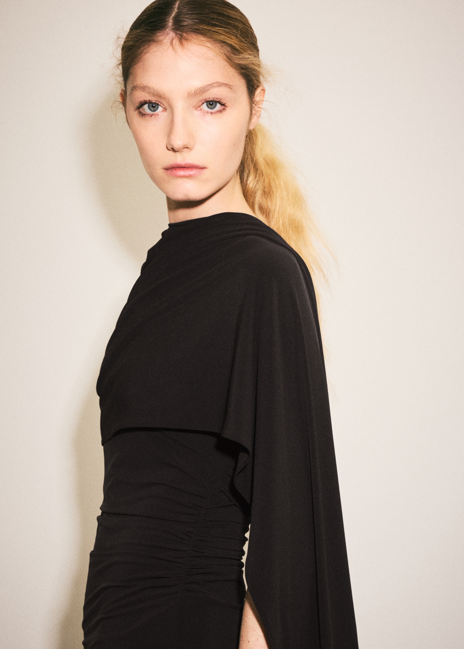Asymmetrical cape dress - Medium plane