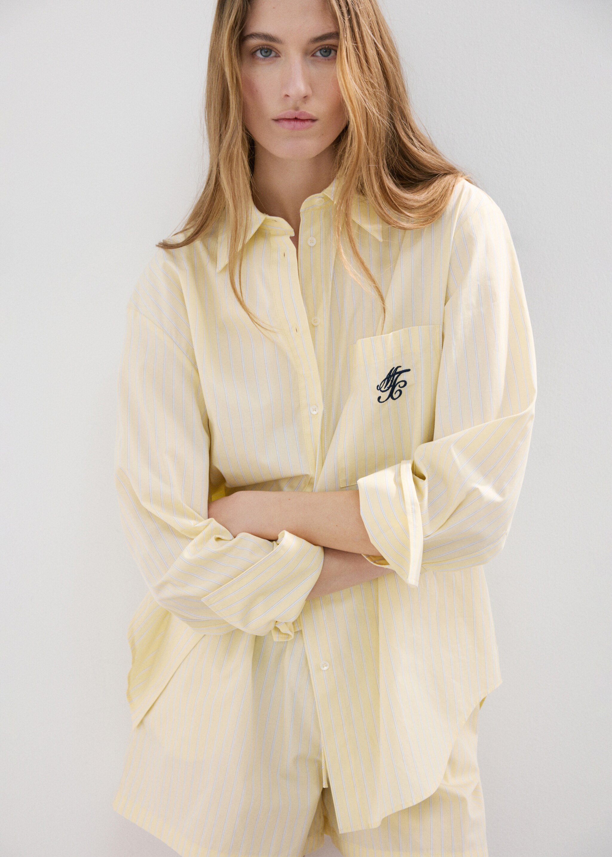 Striped poplin shirt with embroidered message - Medium plane, Pastel Yellow. Ref: 27047169-00.