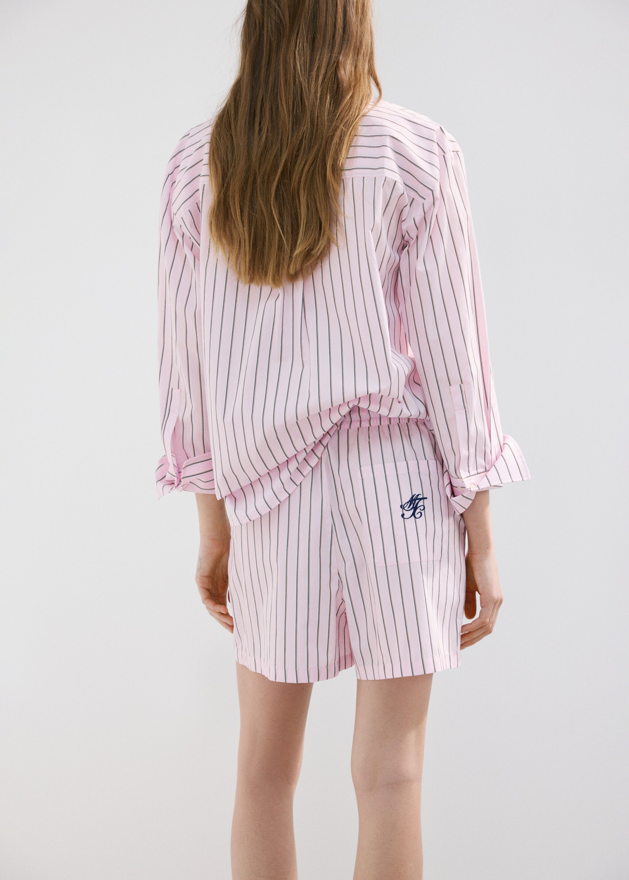 Striped poplin shirt with embroidered message - Reverse of the article, Pastel Pink. Ref: 27047169-00.