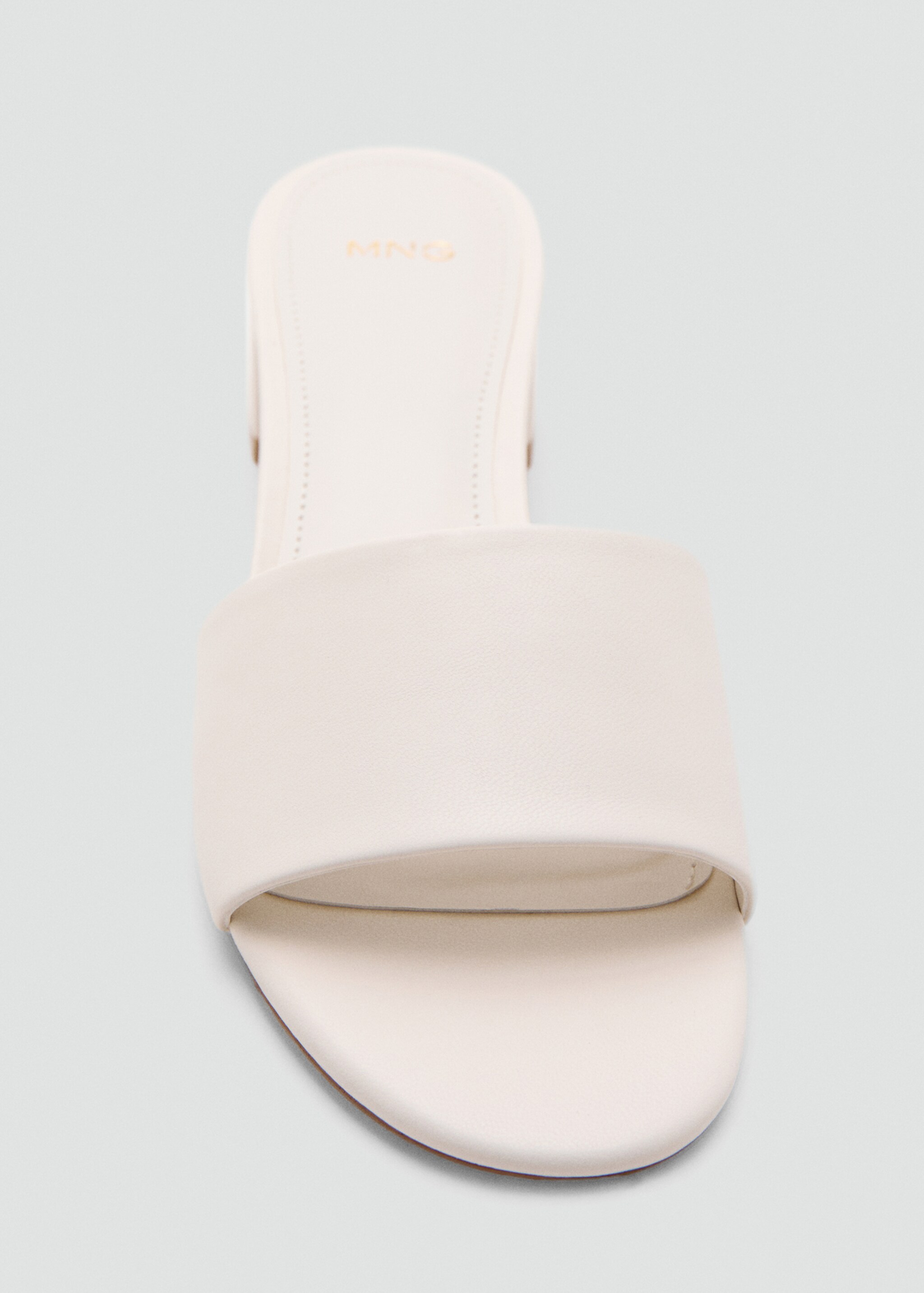 صندل بكعب بلوك مع حزام - تفاصيل المنتج 2, بيج فاتح. Ref: 27047780-00.