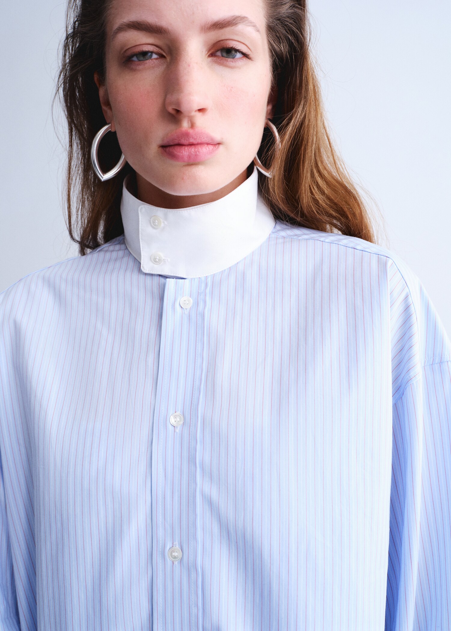 Poplin funnel neck shirt - Details of the article 1