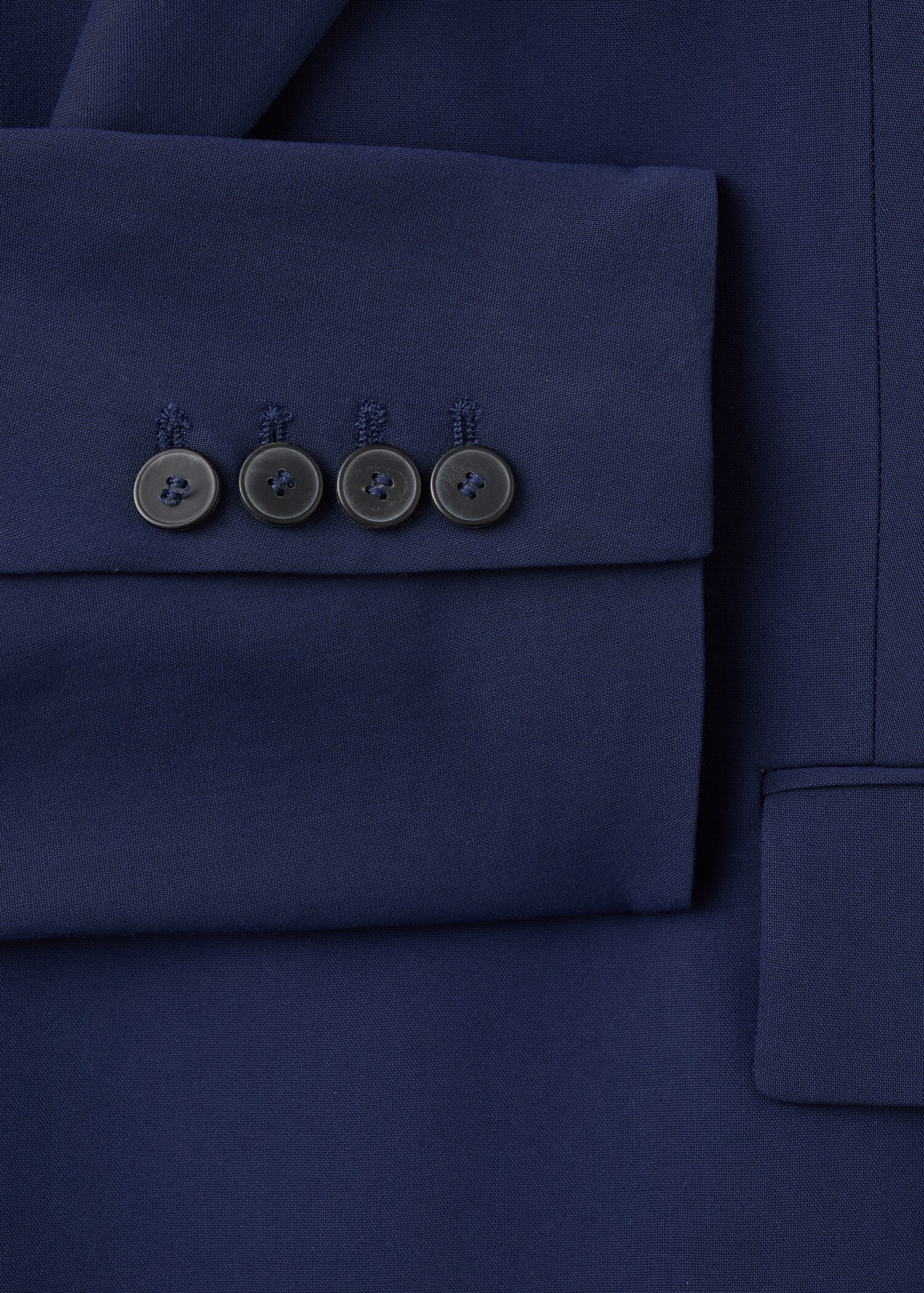 Двубортный костюмный пиджак - Деталь изделия 0