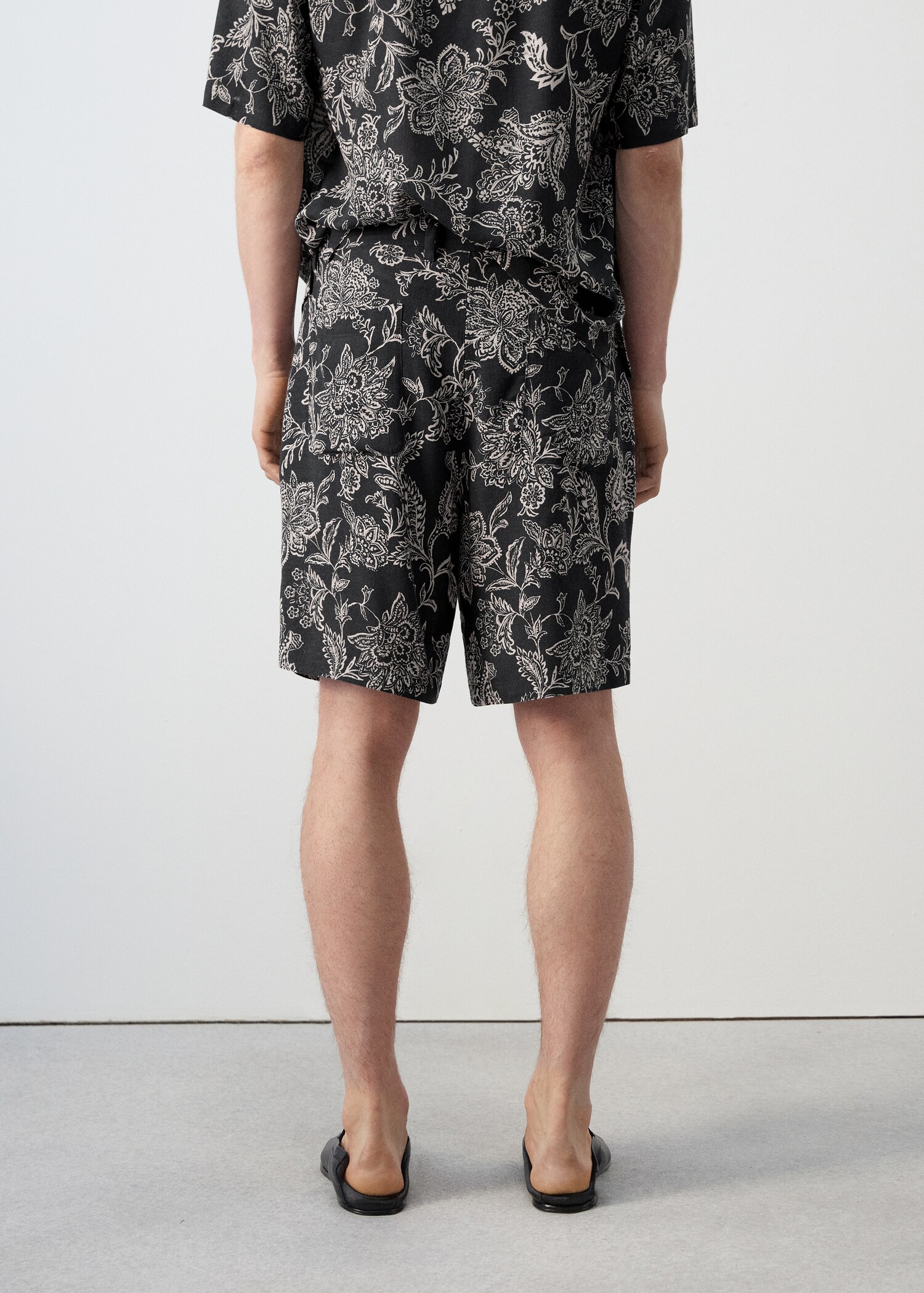 Bermudas slim fit estampada - Reverso del artículo