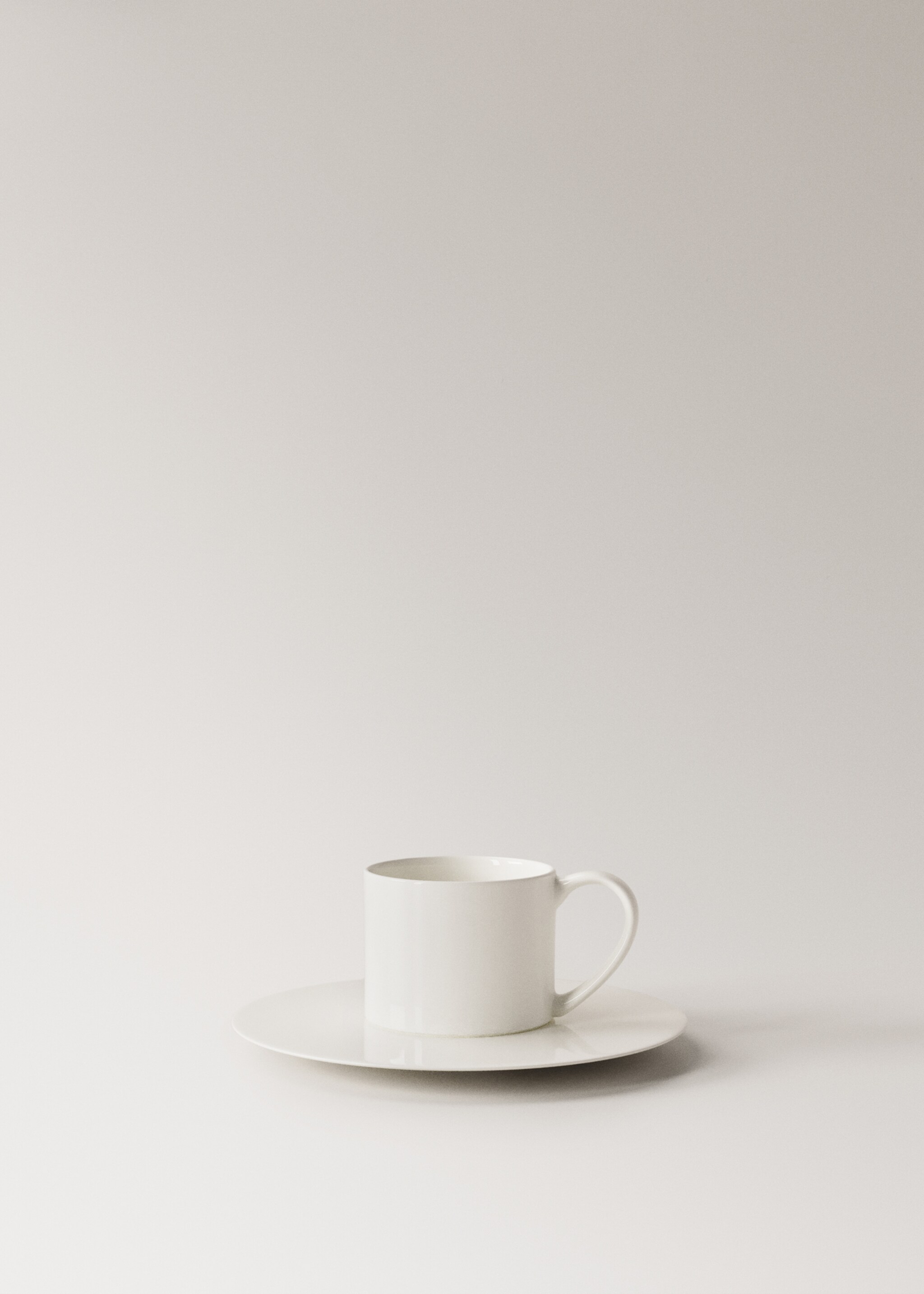 Κούπα και πιατάκι τσαγιού Bone China Ultralight - Προϊόν χωρίς μοντέλο, Λευκό. Ref: 27051168-00.