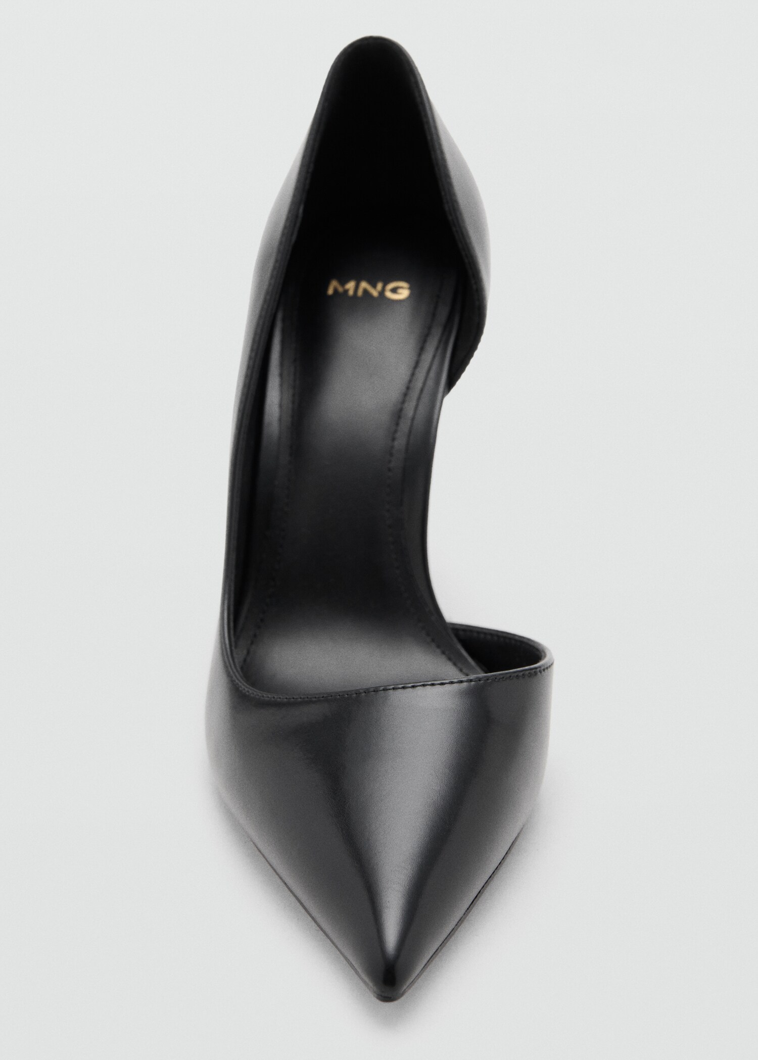 Asymmetrical heeled shoes - Details of the article 2