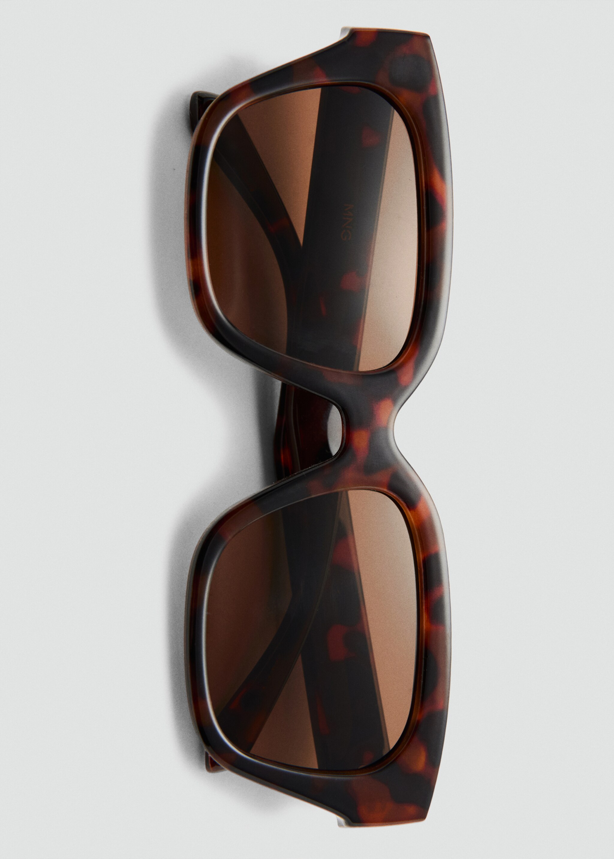 Squared frame sunglasses - Details of the article 2, Chocolate. Ref: 27051176-00.