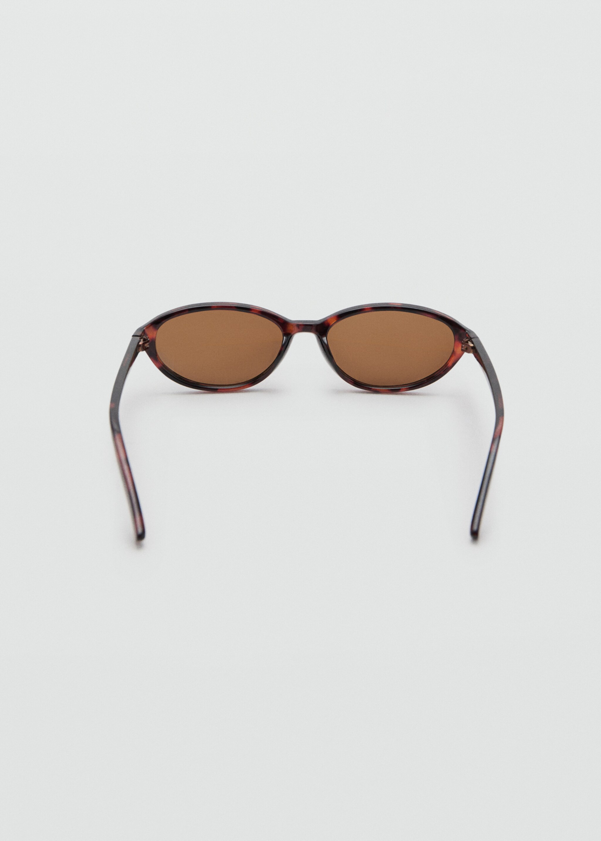 Resin frame sunglasses - Details of the article 1, Chocolate. Ref: 27051177-00.