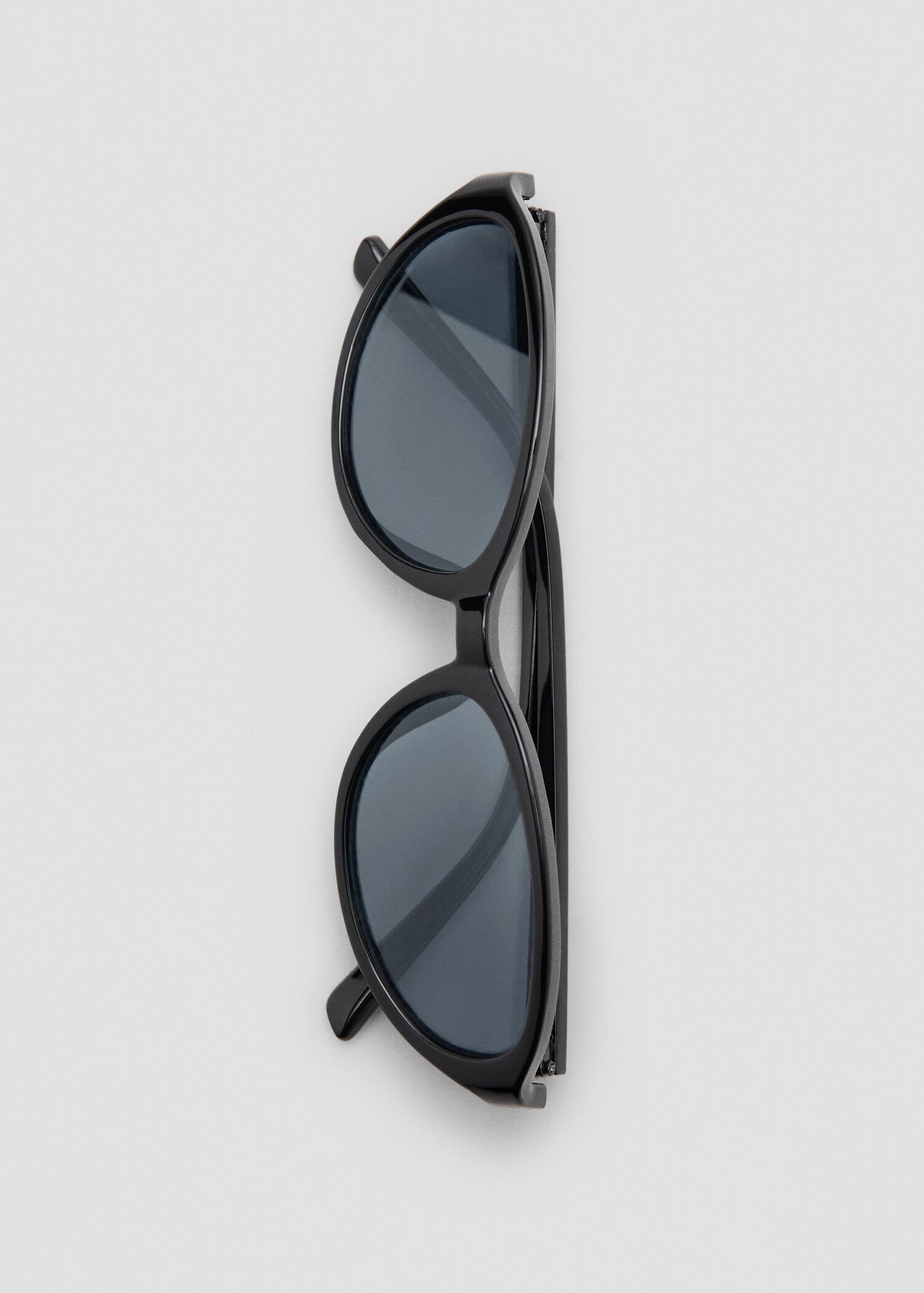 Resin frame sunglasses - Details of the article 2