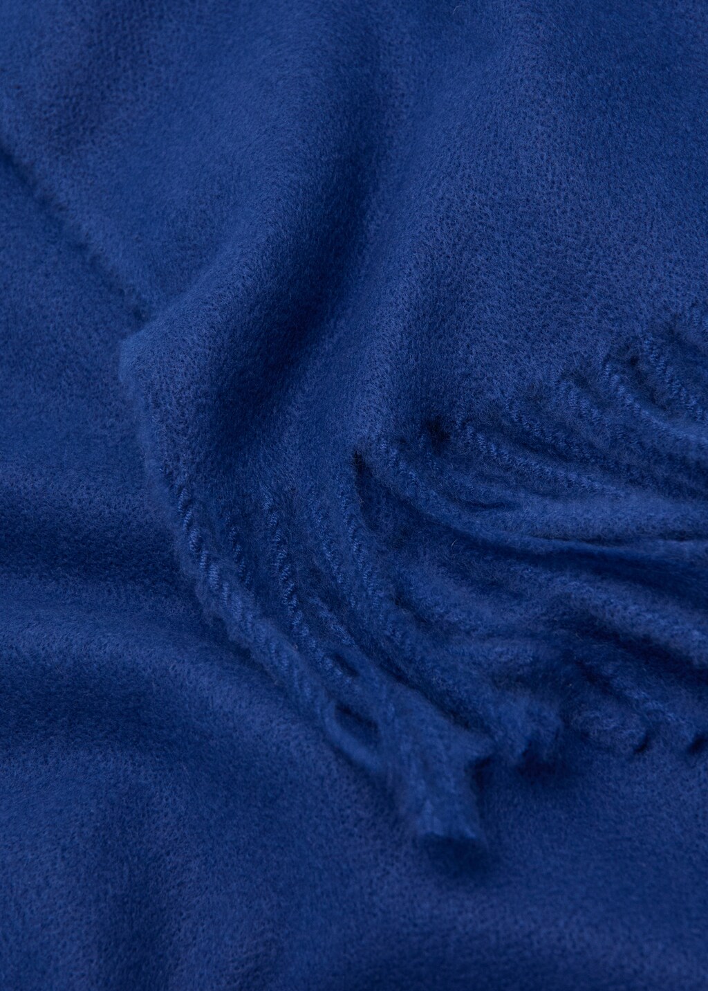 Fringed edge scarf