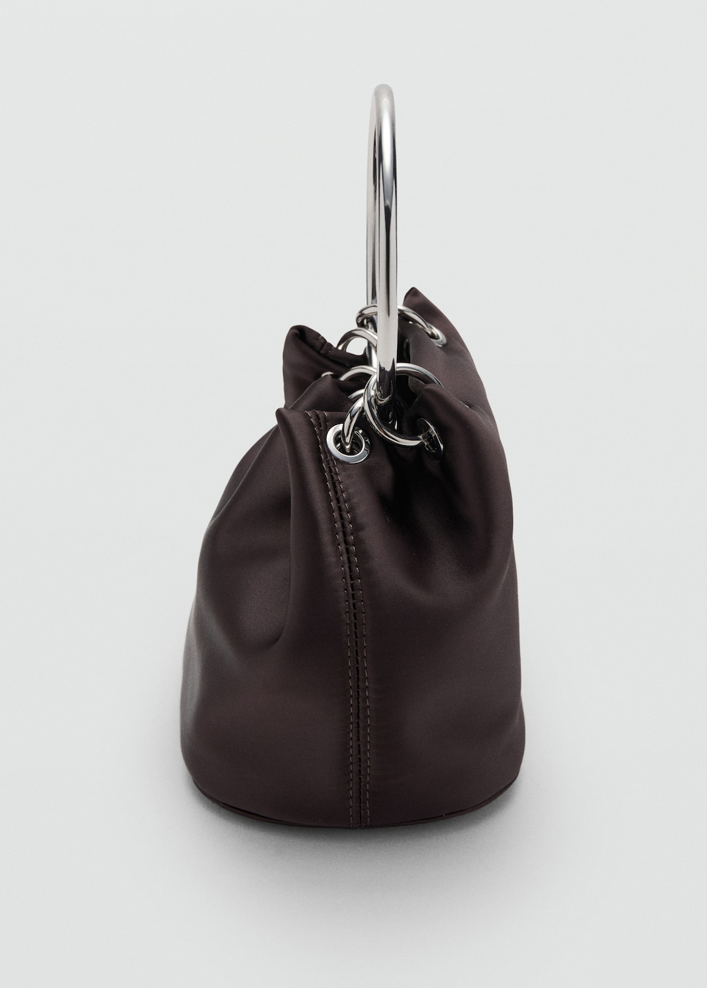 Handbag with metal handle