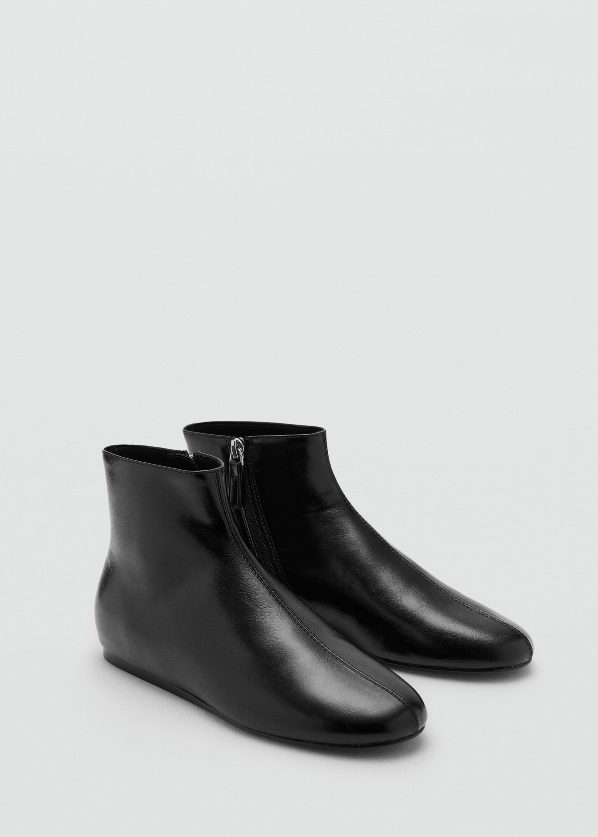 Flat ankle boot with zipper - Medium plane, Black. Ref: 27051212-00.
