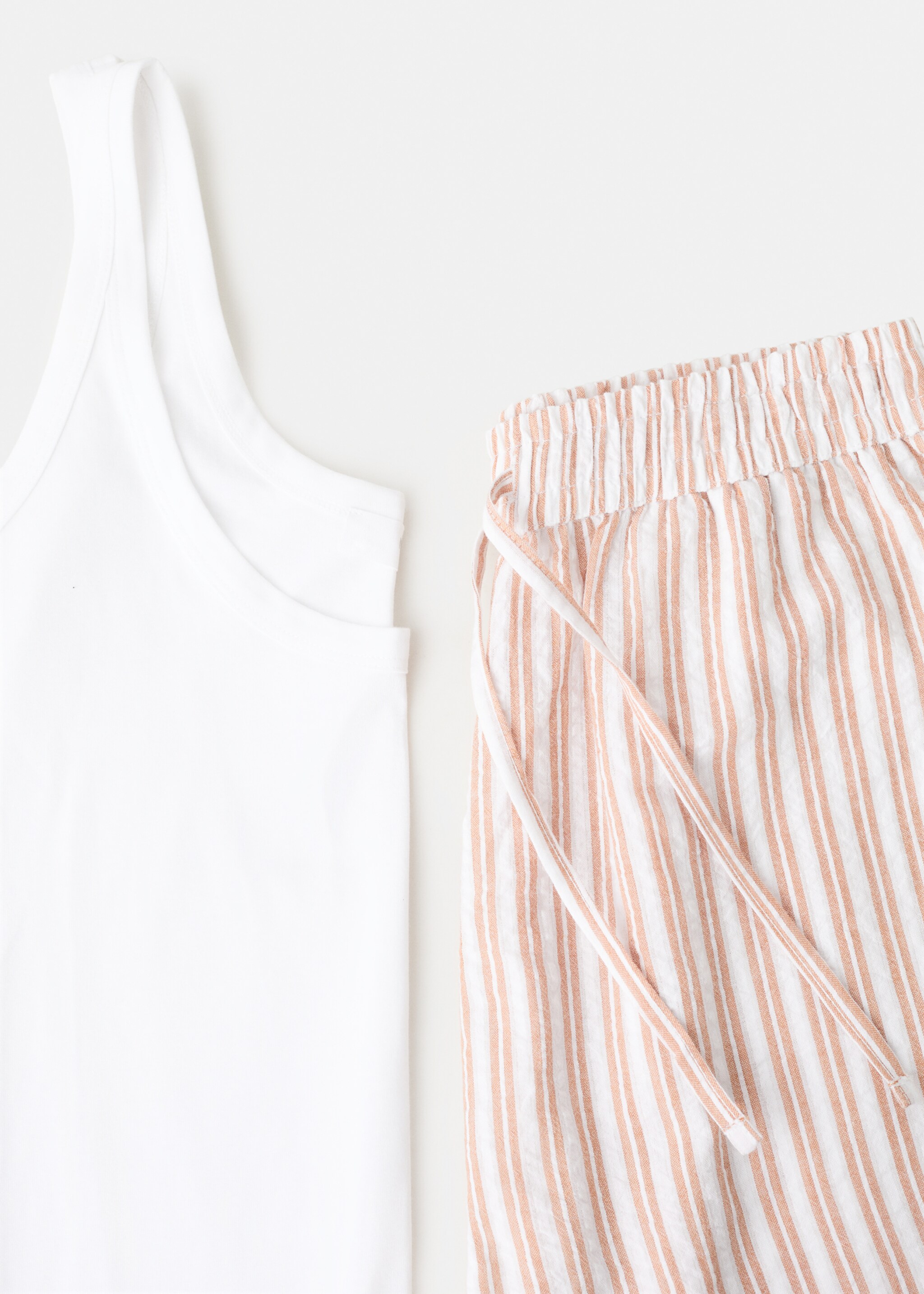 Two-piece cotton striped pyjamas with straps - Details of the article 8, Russet. Ref: 27051217-00.