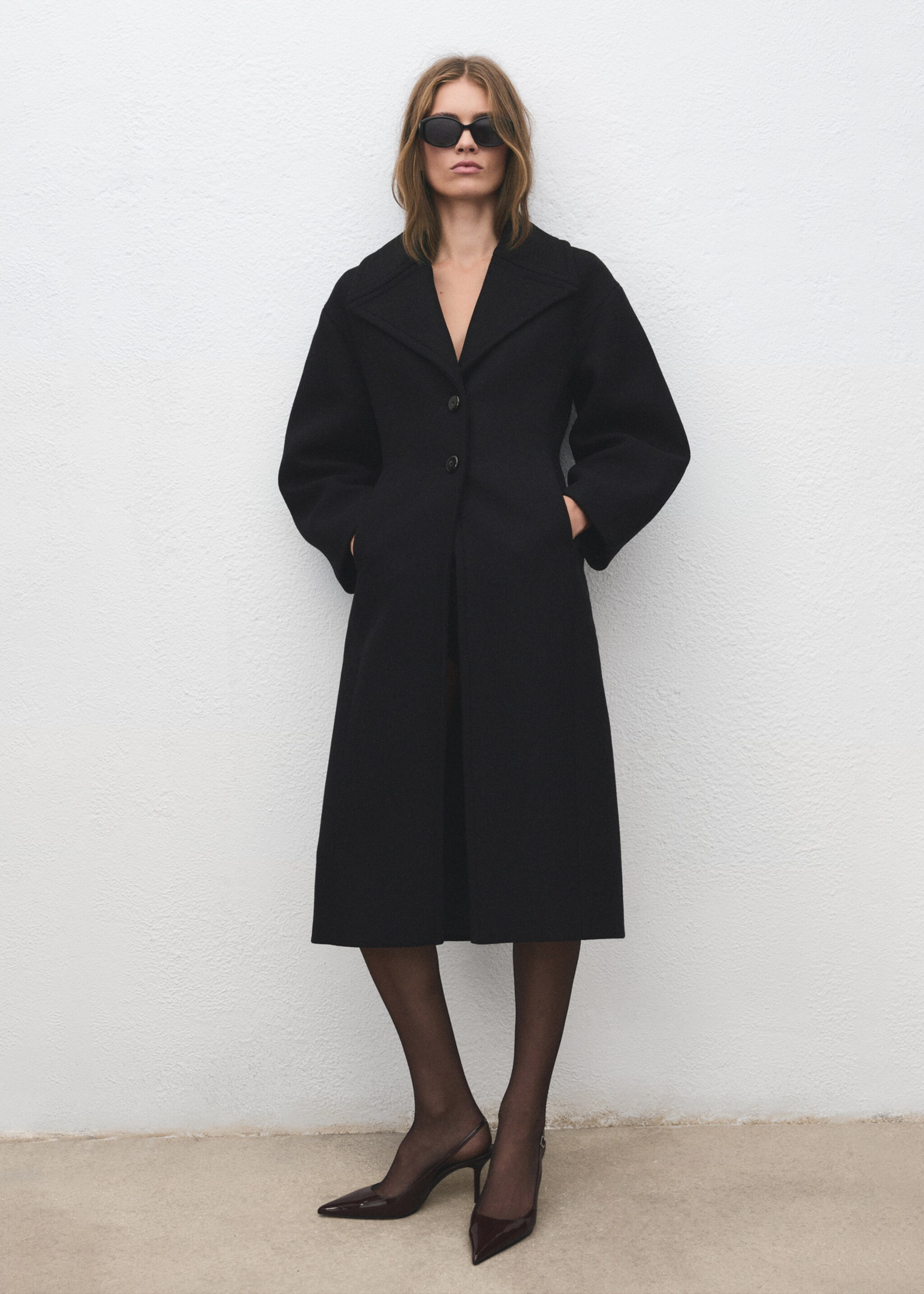 Chaussures à talon en cuir vernis - Détail de l'article 9, Chocolat. Ref: 27051228-00.