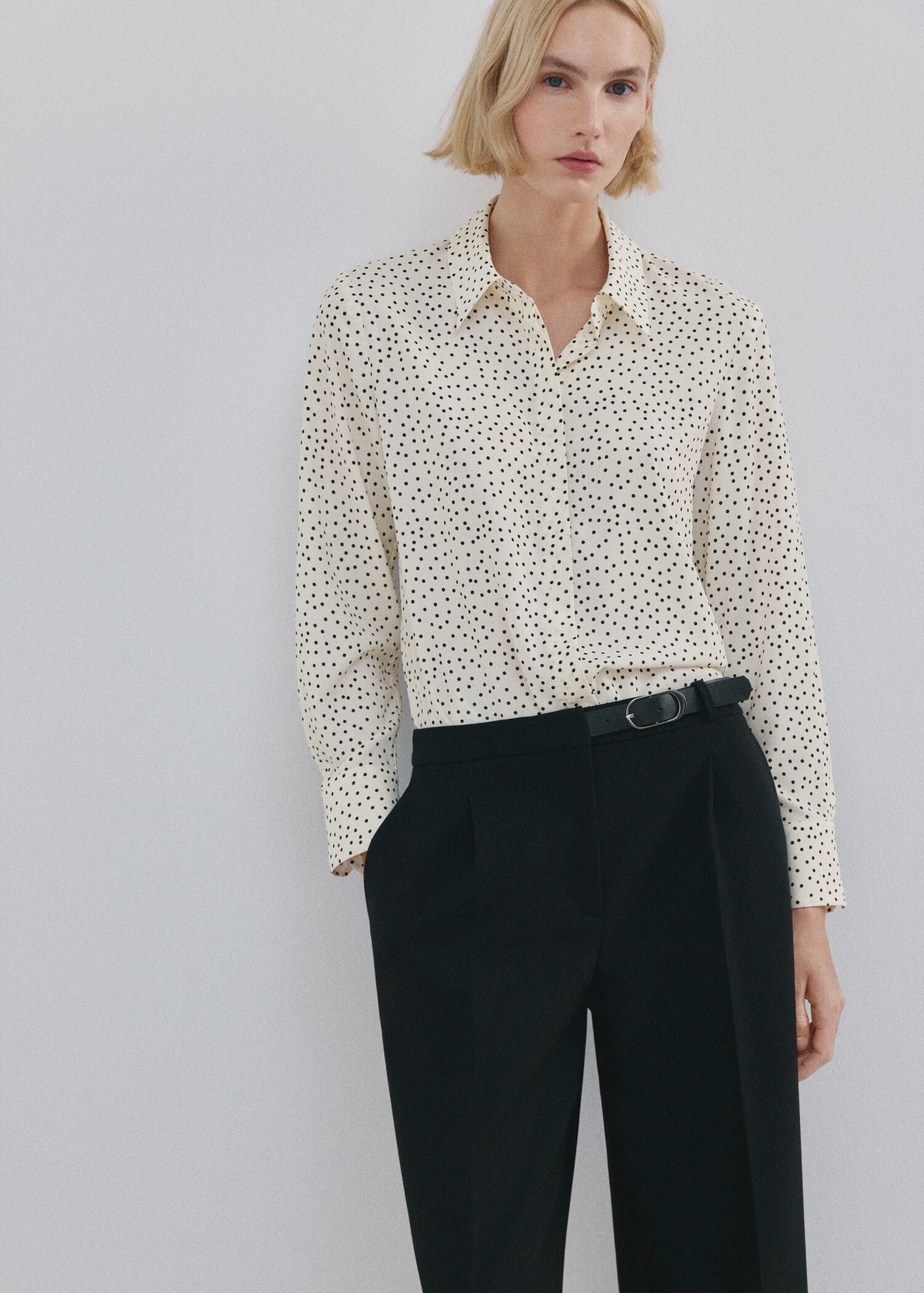 Straight-cut animal-print blouse - Details of the article 1