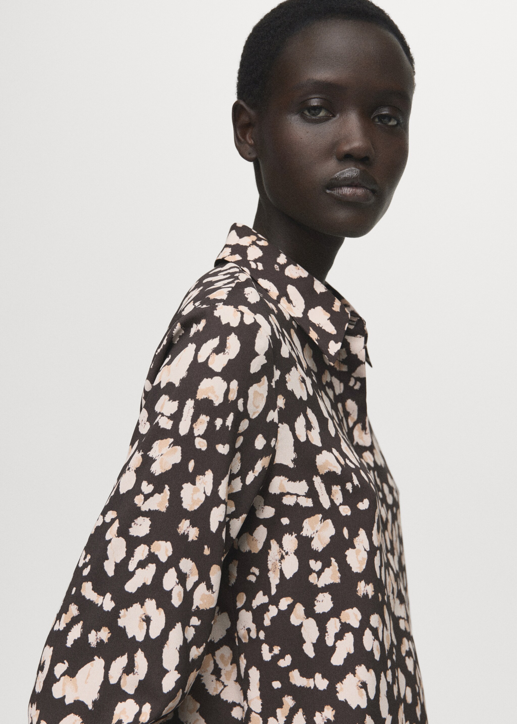 Straight-cut animal-print blouse - Medium plane, Brown. Ref: 27051236-00.