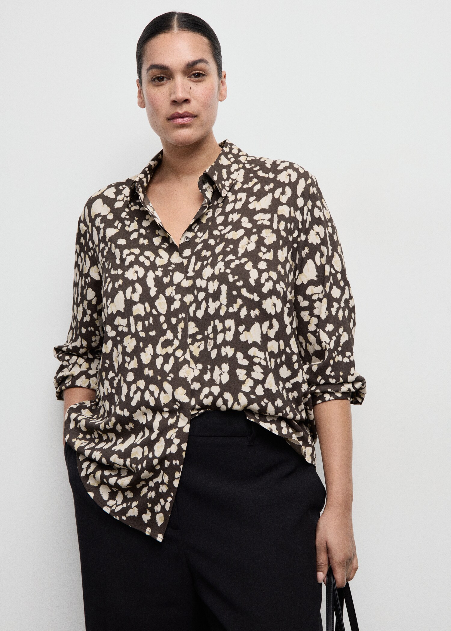 Straight-cut animal-print blouse - Details of the article 5