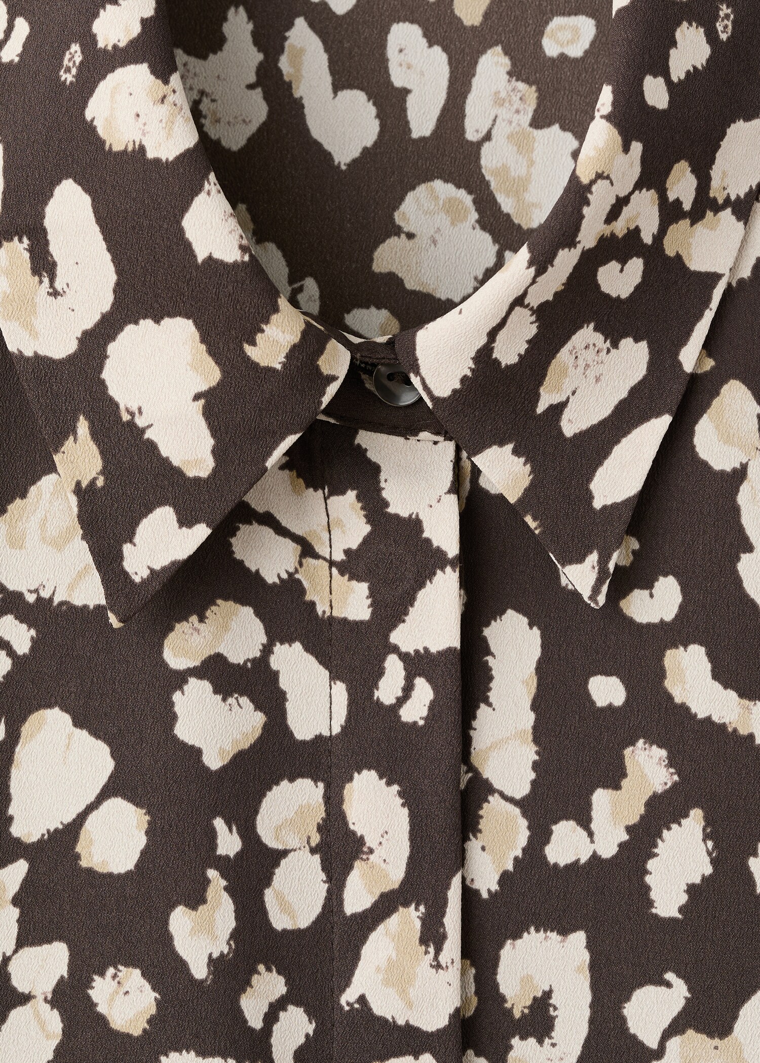 Straight-cut animal-print blouse - Details of the article 8