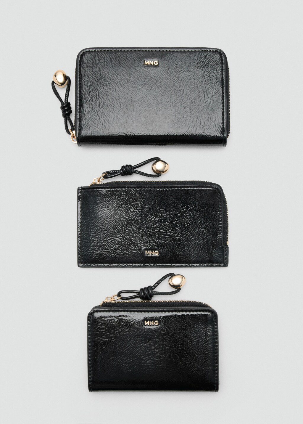 Medium wallet with mini-bead embellishment