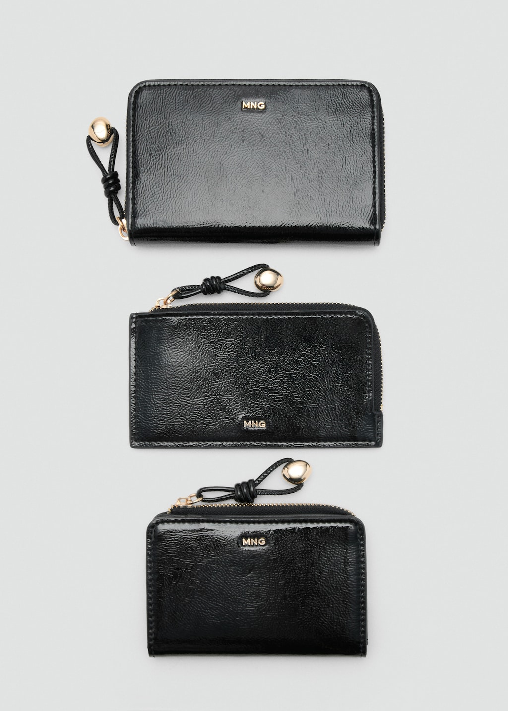 Medium wallet with mini-bead embellishment