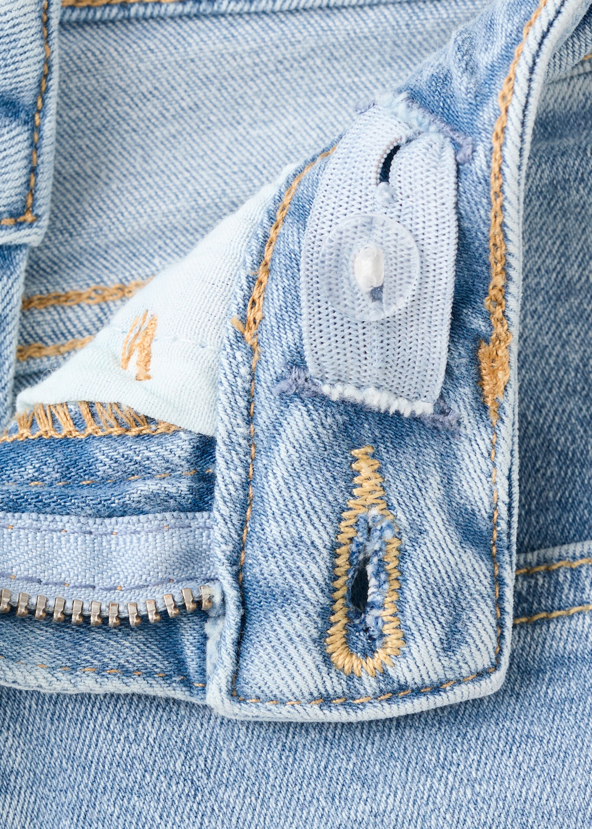Skinny jeans - Details of the article 8, Light Blue. Ref: 27051238-00.
