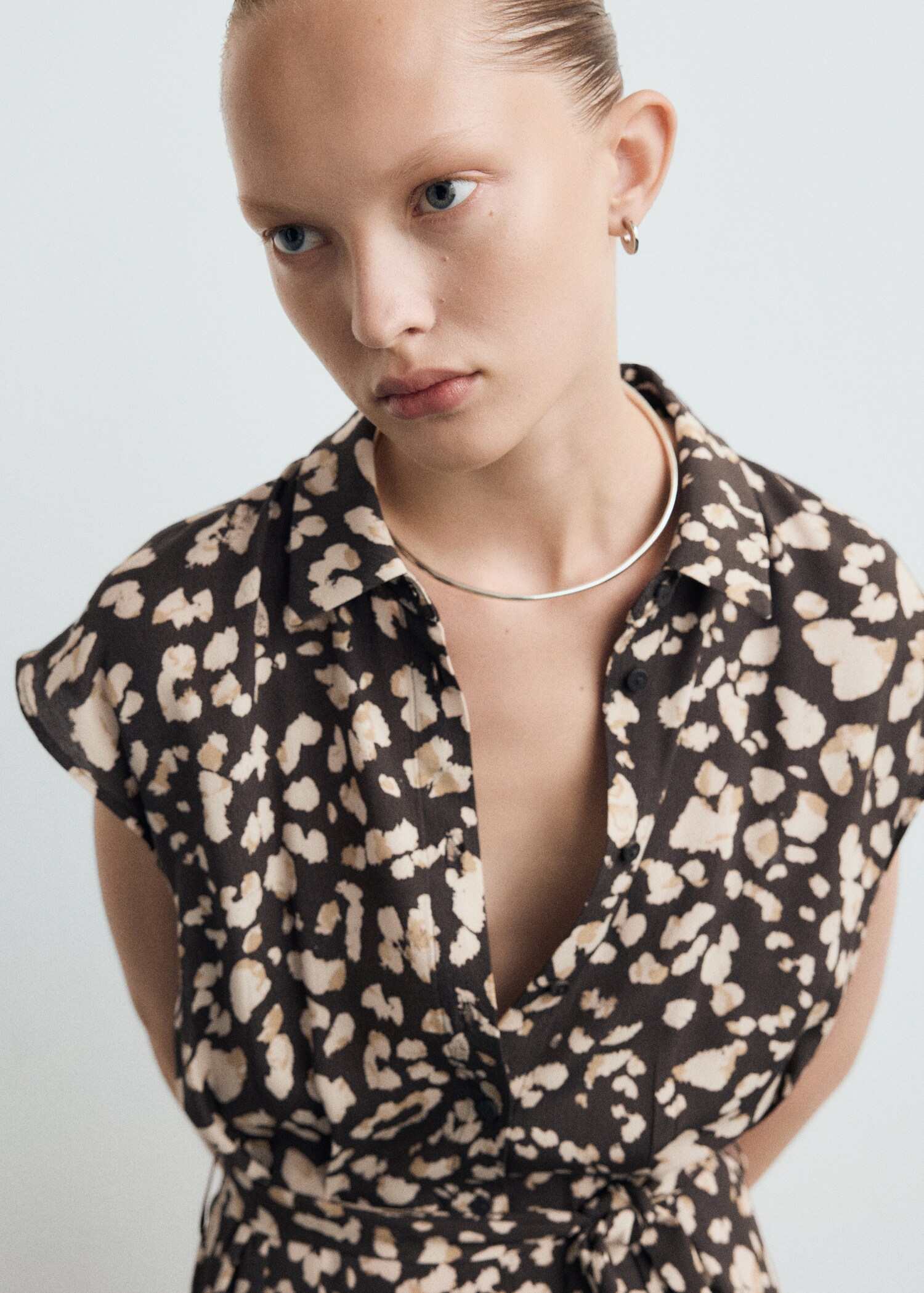 Printed shirt dress with belt - Details of the article 1