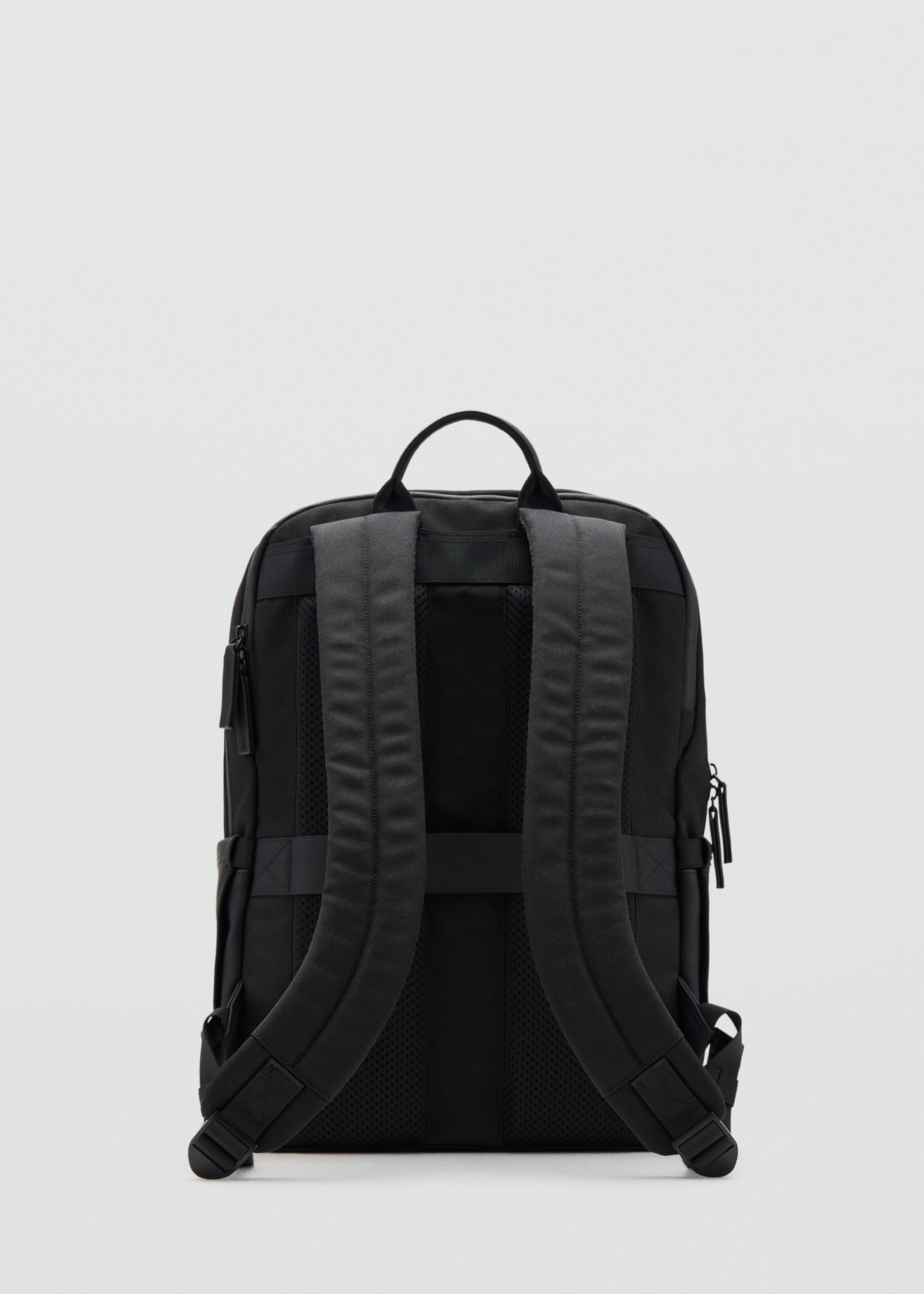 Sac à dos multifonction poches - Détail de l'article 4, Noir. Ref: 27051244-00.