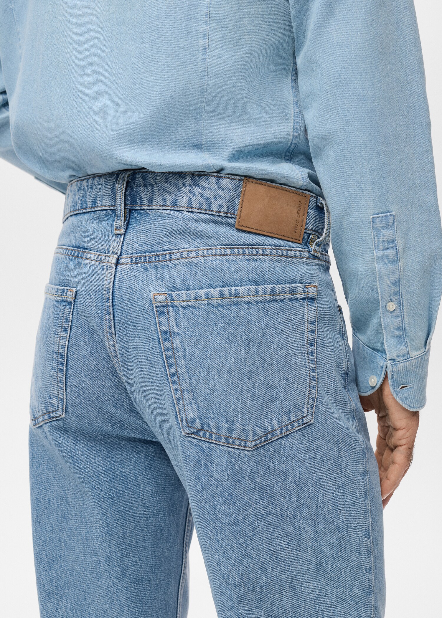 Jeans Moby straight fit lavado claro - Detalle del artículo 2