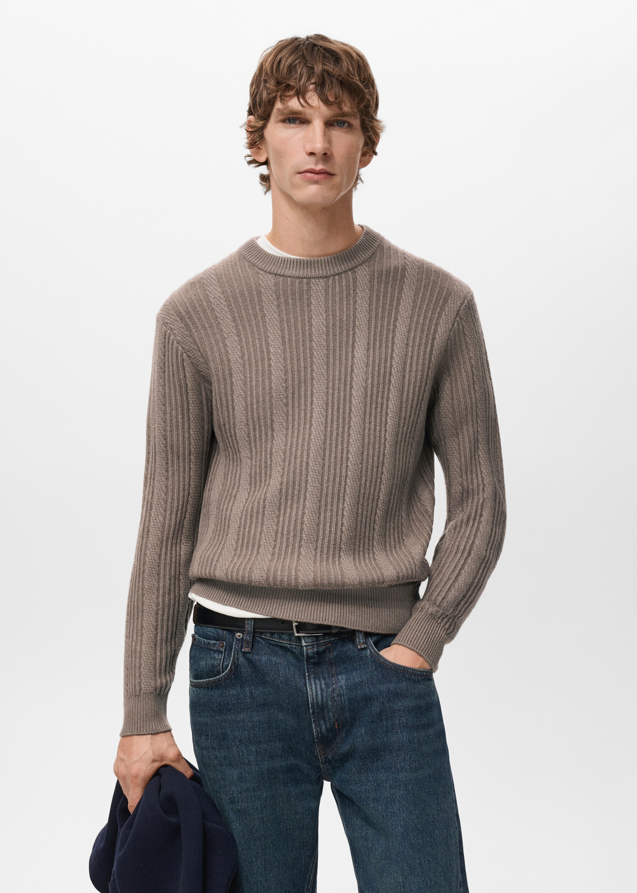 Structured knitted sweater - Medium plane, Mink Grey. Ref: 27051250-00.