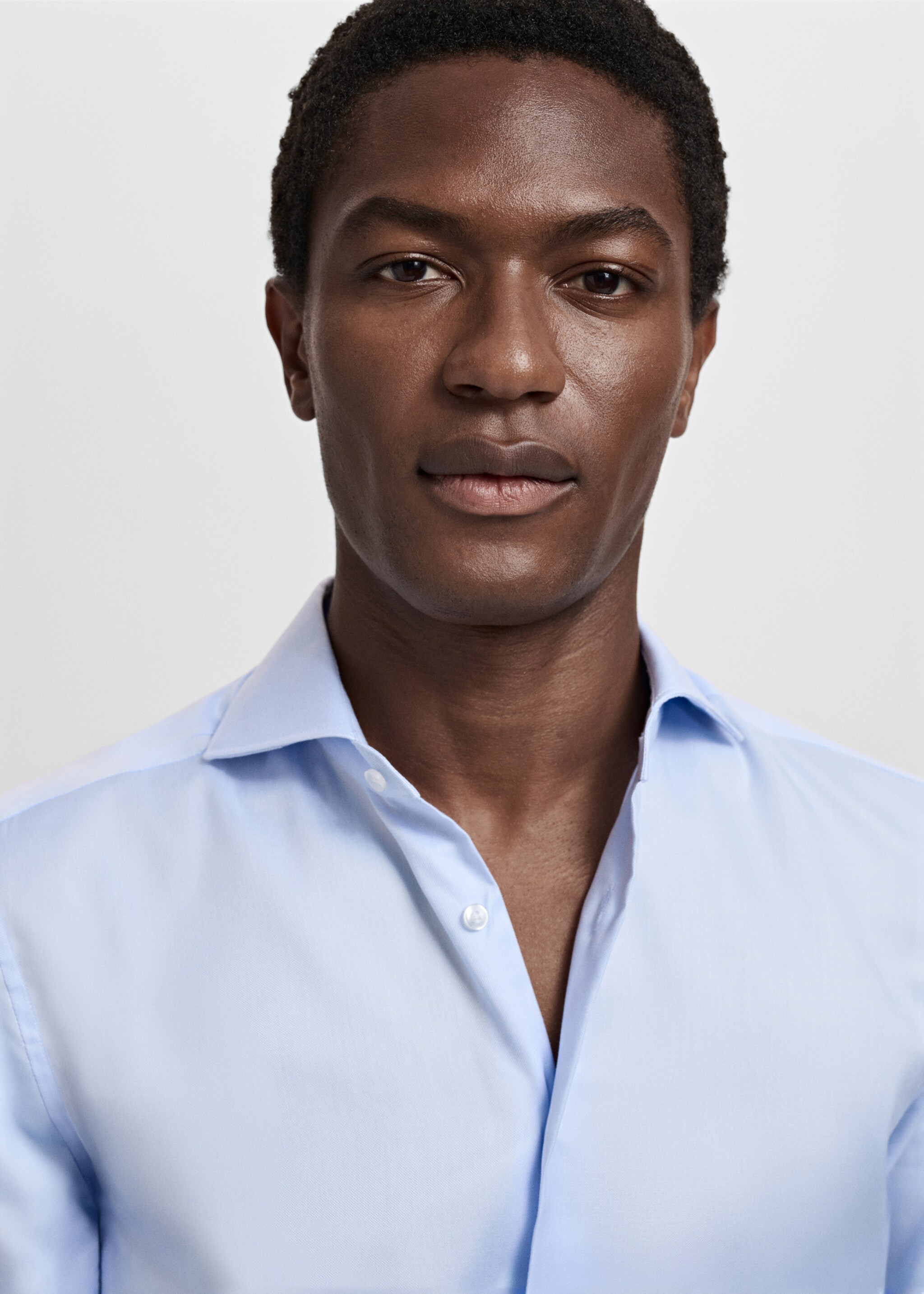 Slim fit structured suit shirt - Details of the article 1, Sky Blue. Ref: 27051253-00.